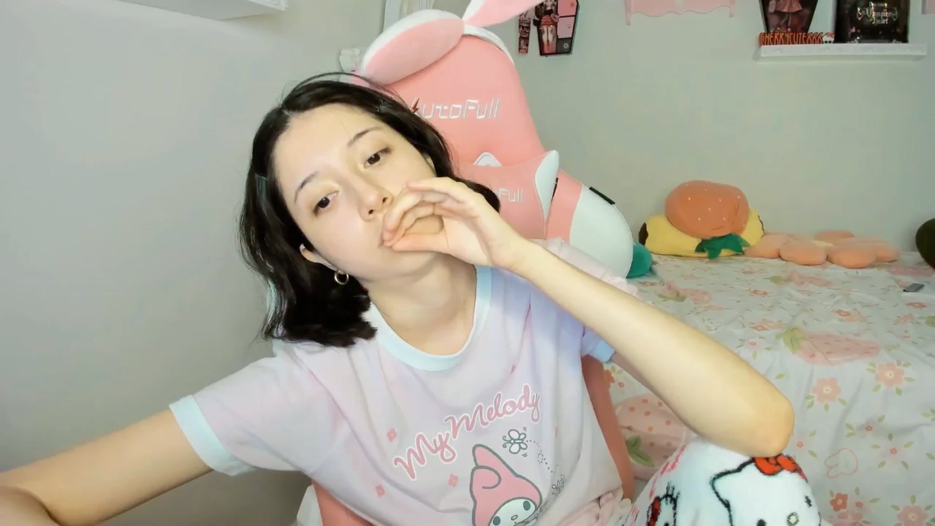 Gallery image thumbnail from Cherrycute666's myfreecams stream on, 10/12/2025, 07:52 image 9 of 20