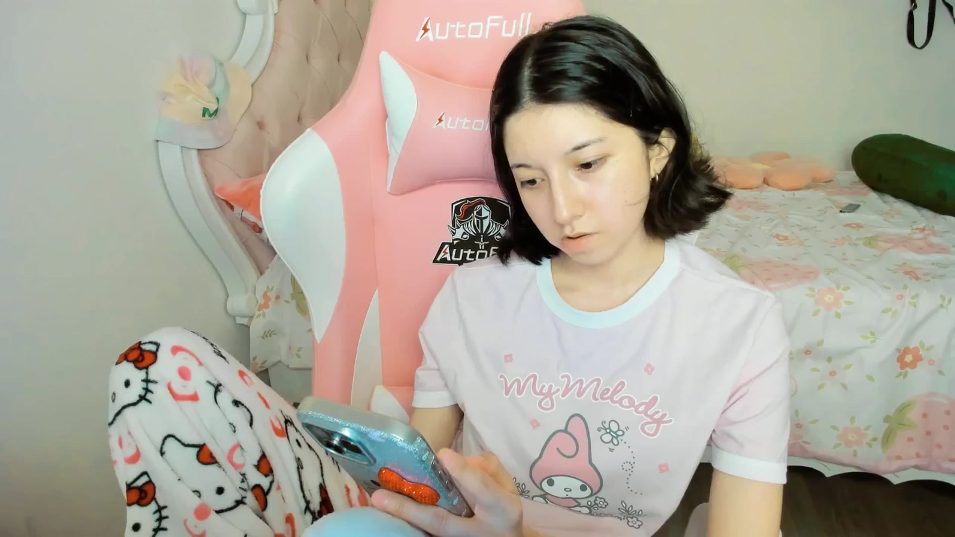 Gallery image thumbnail from Cherrycute666's myfreecams stream on, 10/12/2025, 07:52 image 6 of 20