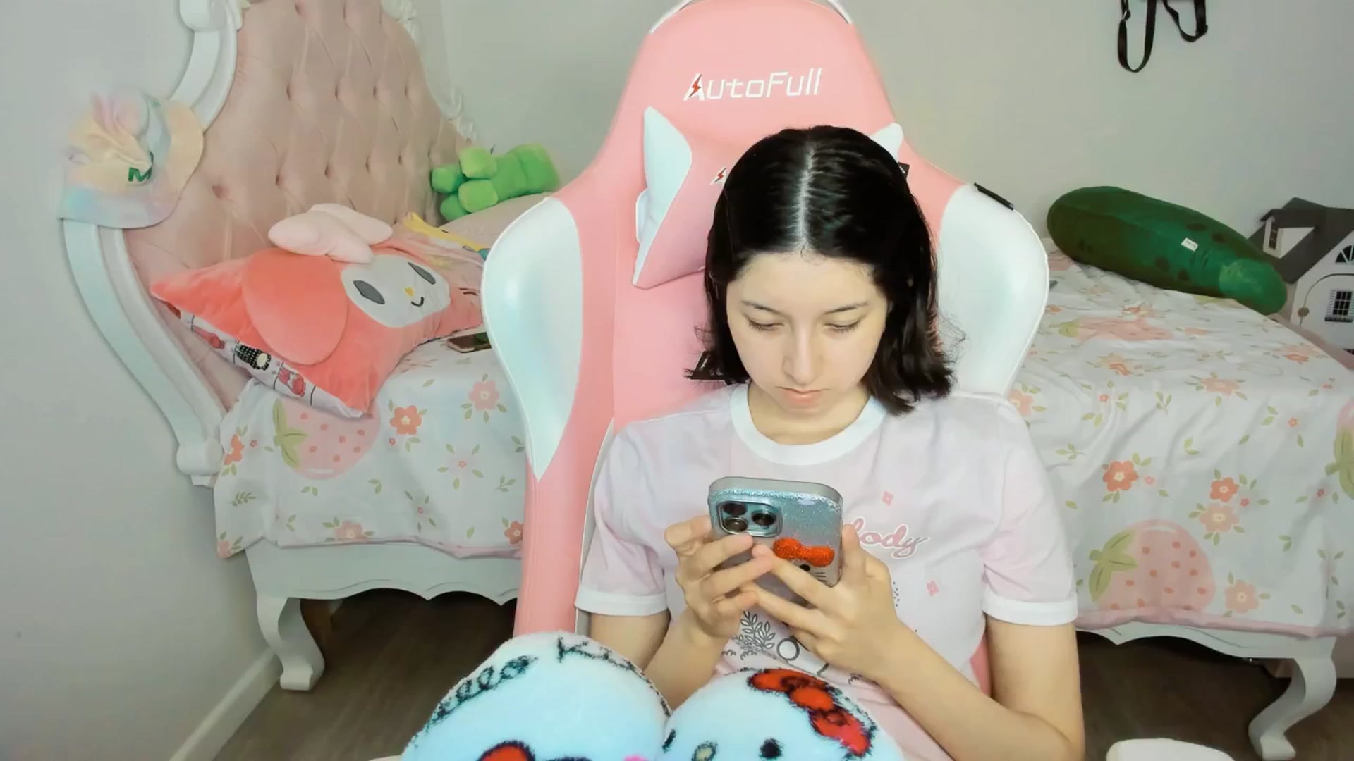 Gallery image thumbnail from Cherrycute666's myfreecams stream on, 10/12/2025, 07:52 image 3 of 20