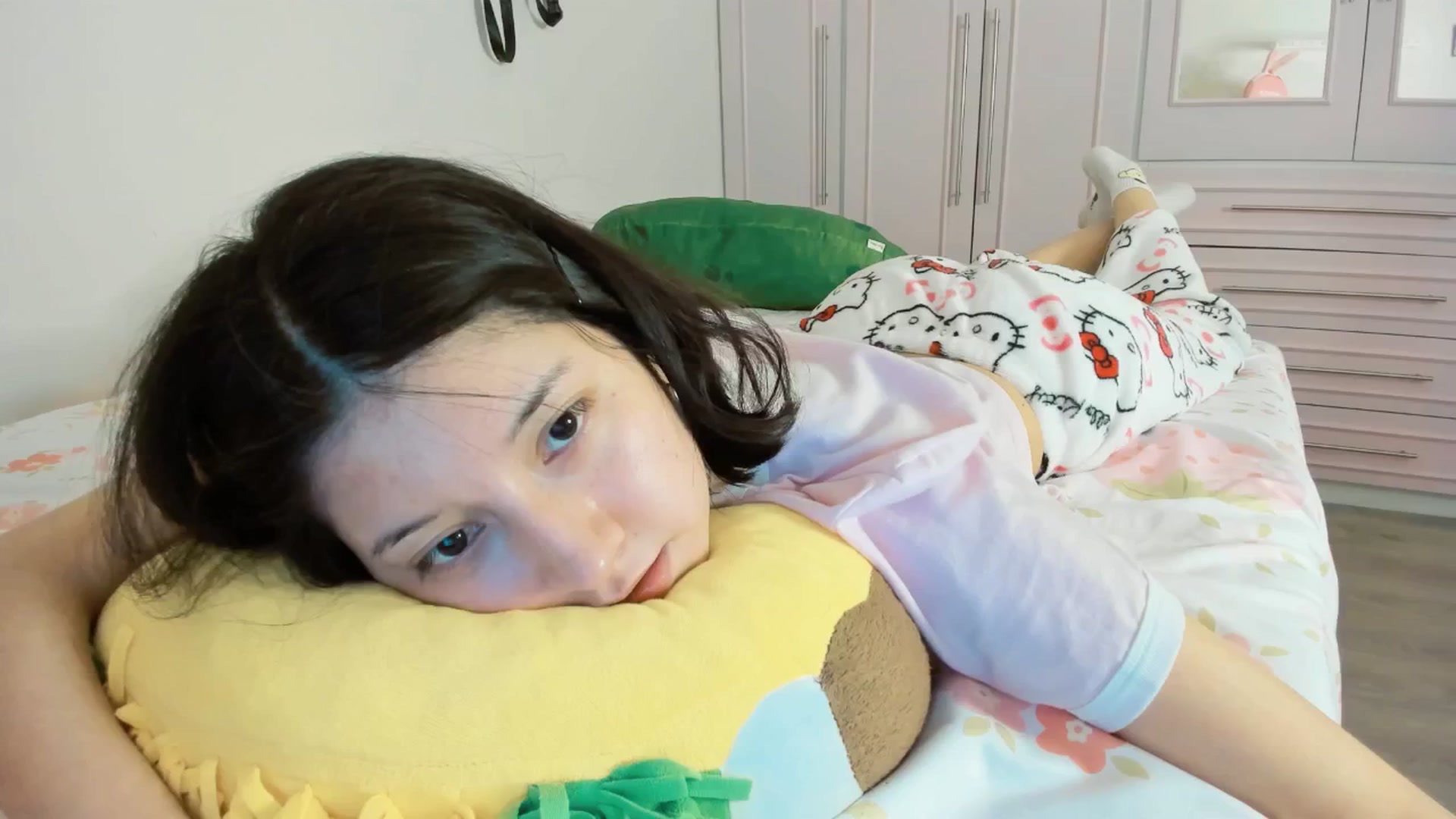 Gallery image thumbnail from Cherrycute666's myfreecams stream on, 10/13/2025, 05:21 image 3 of 20
