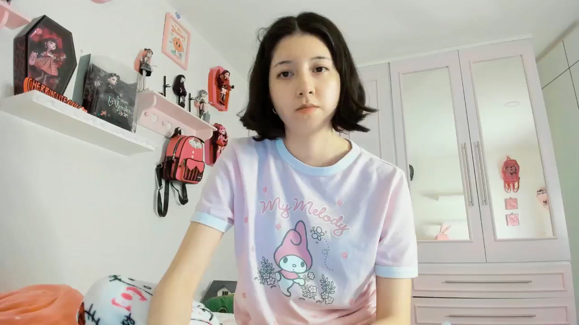 Gallery image thumbnail from Cherrycute666's myfreecams stream on, 10/13/2025, 05:21 image 17 of 20