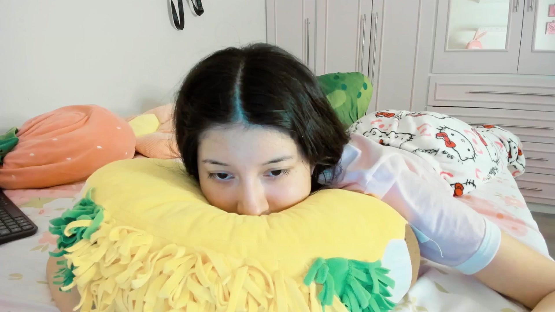 Gallery image thumbnail from Cherrycute666's myfreecams stream on, 10/13/2025, 05:21 image 13 of 20