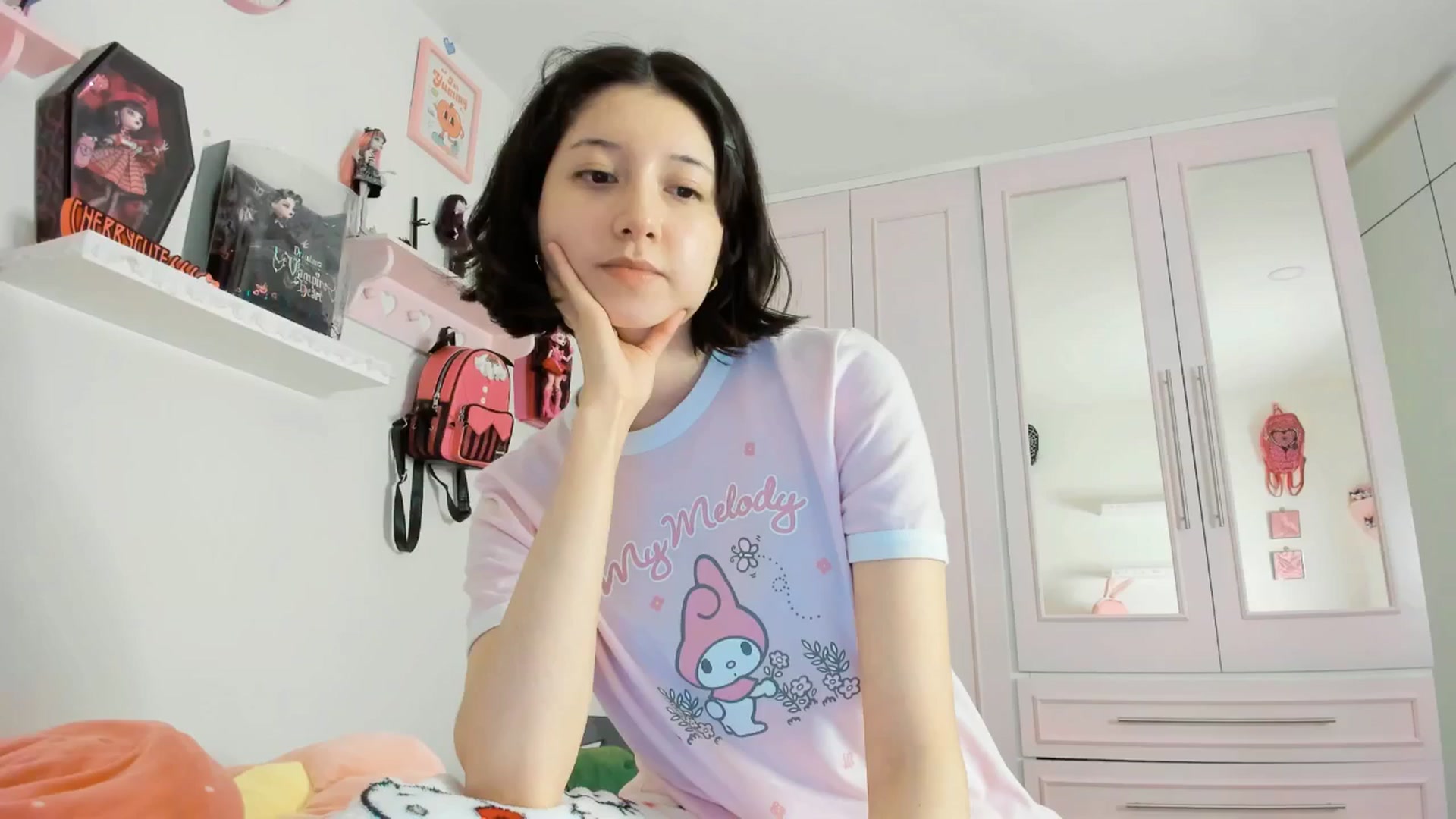 Gallery image thumbnail from Cherrycute666's myfreecams stream on, 10/13/2025, 05:21 image 18 of 20