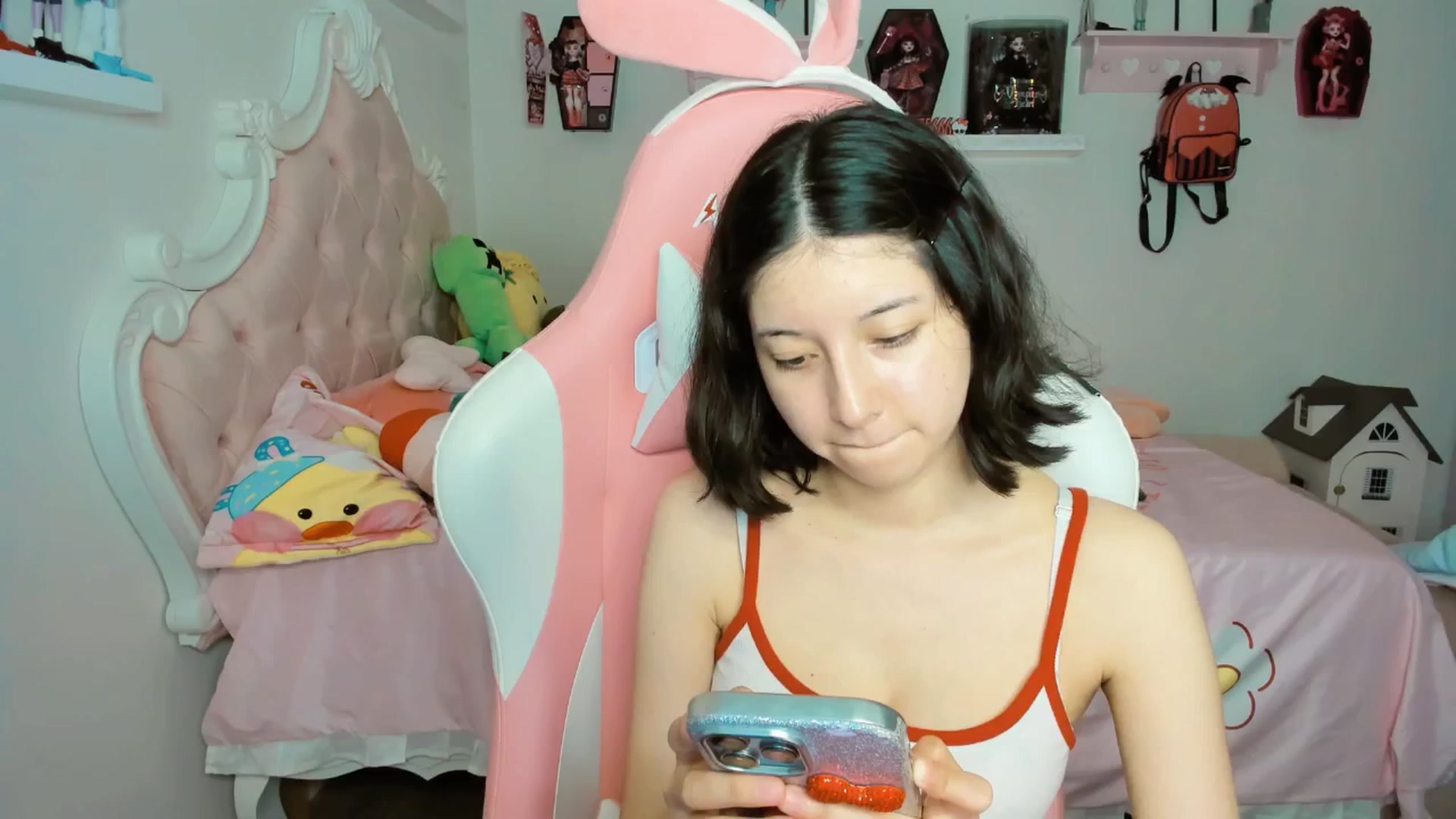 Gallery image thumbnail from Cherrycute666's myfreecams stream on, 10/14/2025, 07:42 image 9 of 20