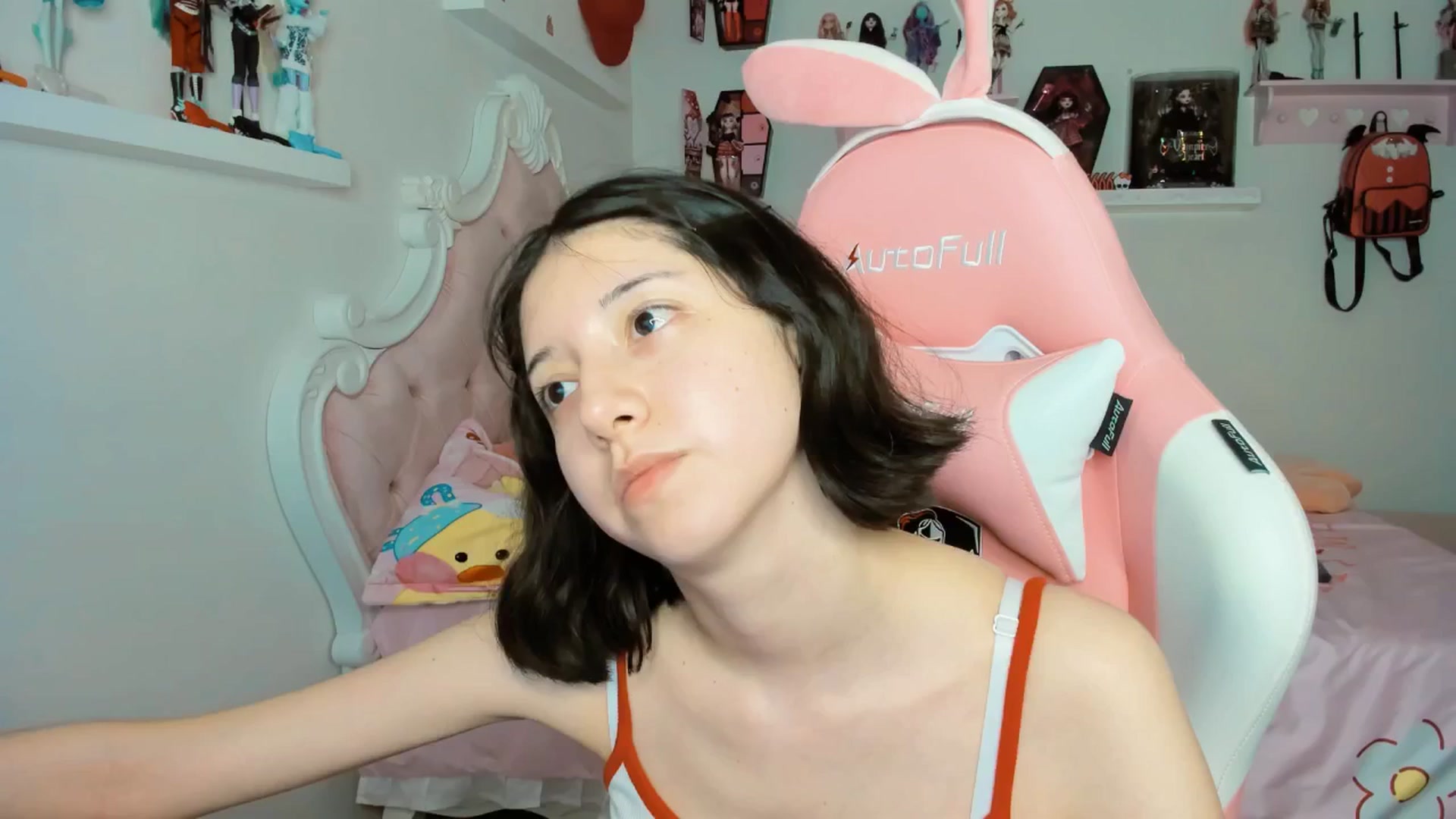 Gallery image thumbnail from Cherrycute666's myfreecams stream on, 10/14/2025, 07:42 image 14 of 20