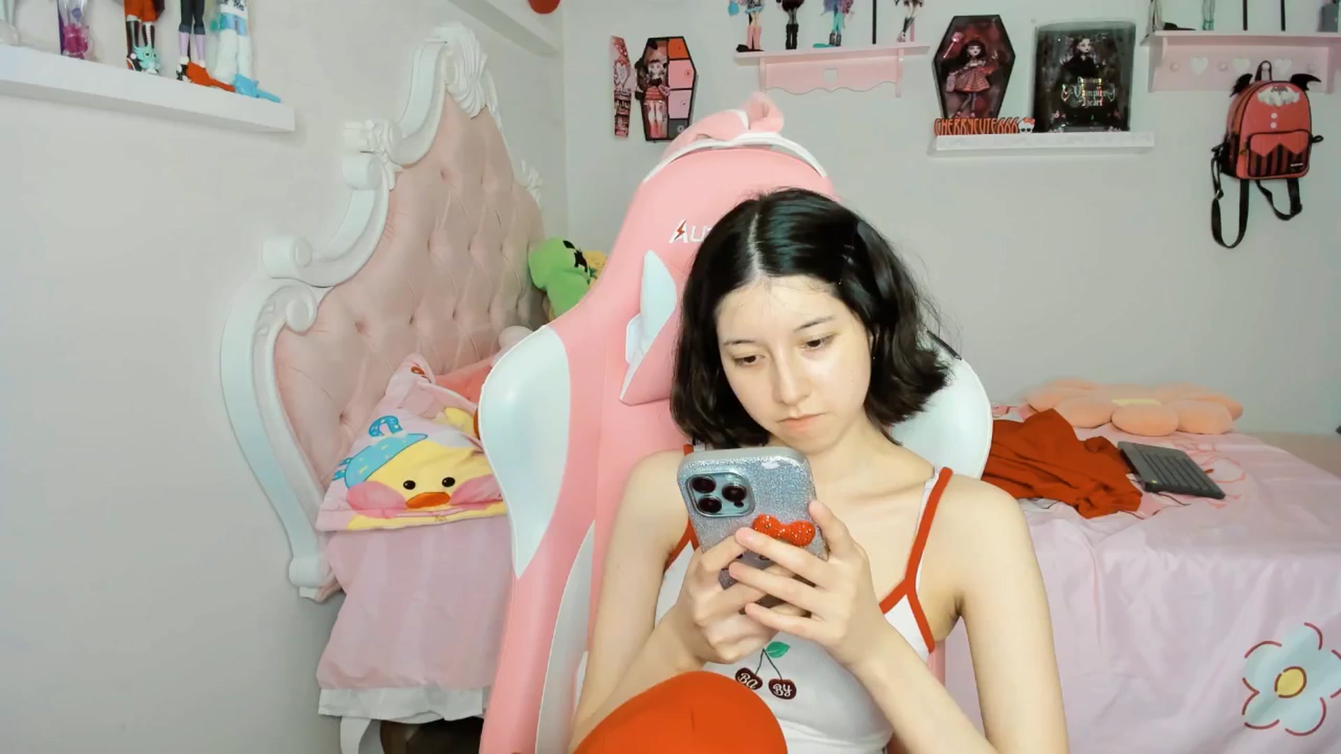 Gallery image thumbnail from Cherrycute666's myfreecams stream on, 10/14/2025, 07:42 image 1 of 20