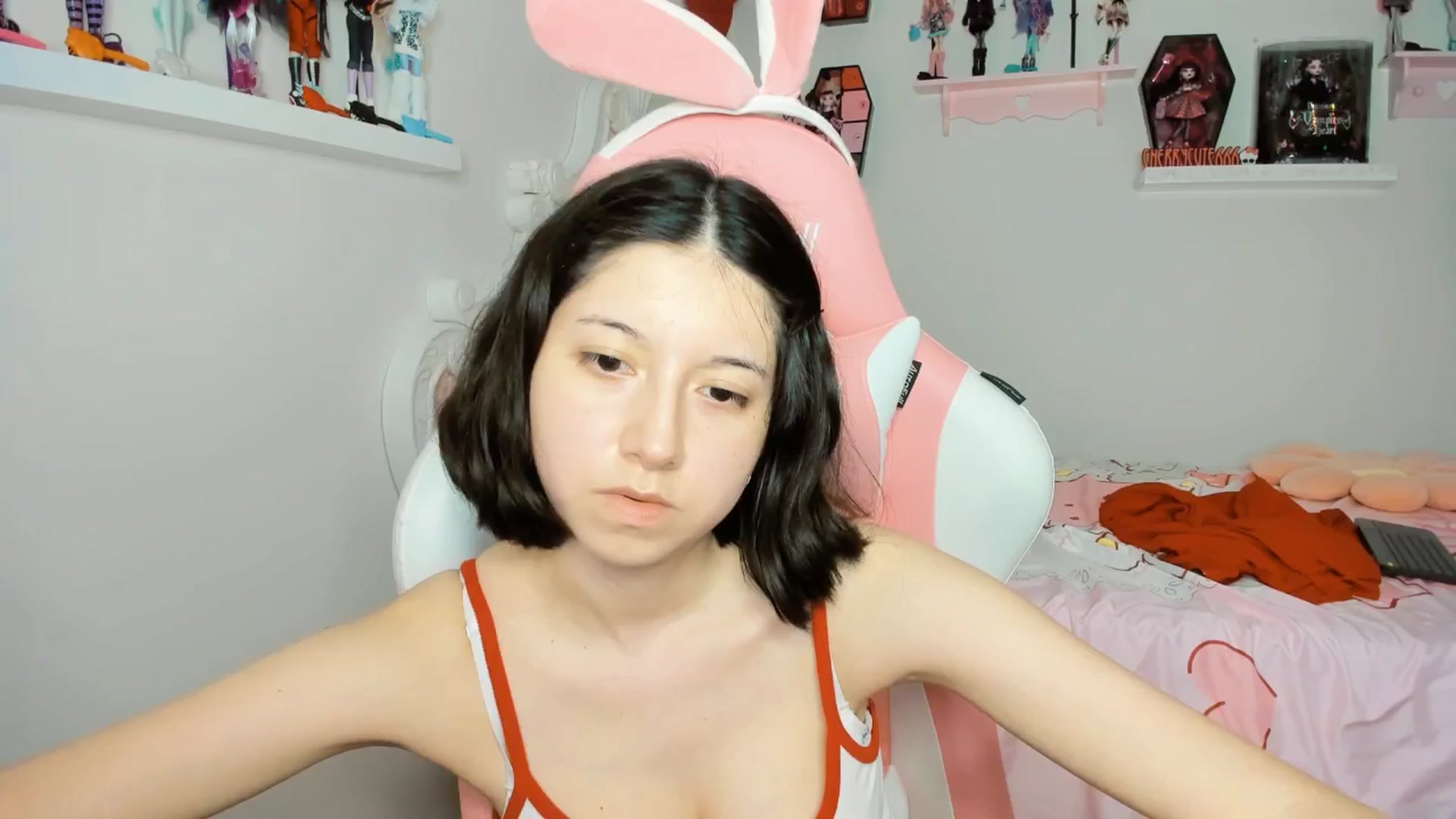 Gallery image thumbnail from Cherrycute666's myfreecams stream on, 10/14/2025, 07:42 image 7 of 20