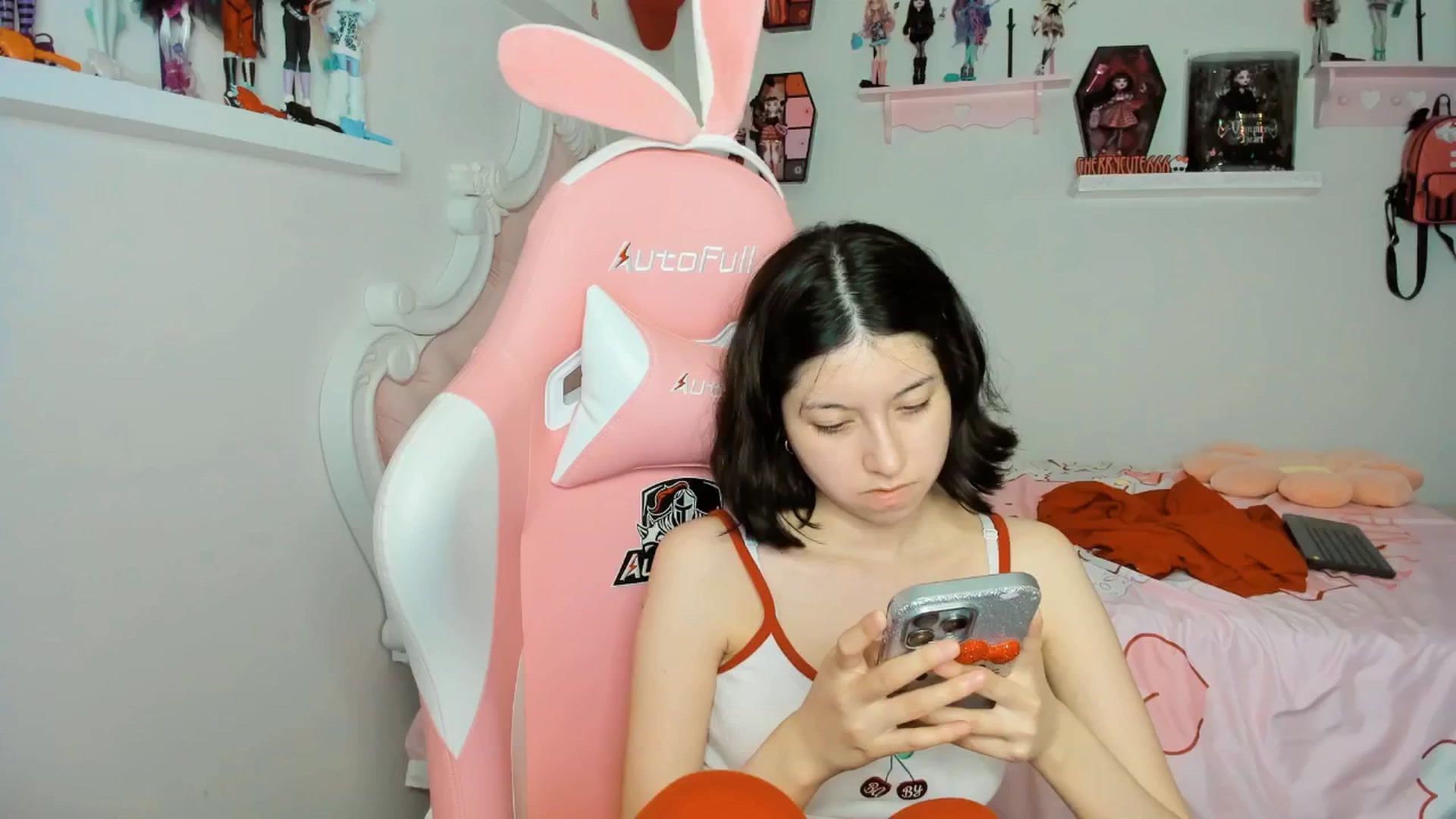 Gallery image thumbnail from Cherrycute666's myfreecams stream on, 10/14/2025, 07:42 image 6 of 20