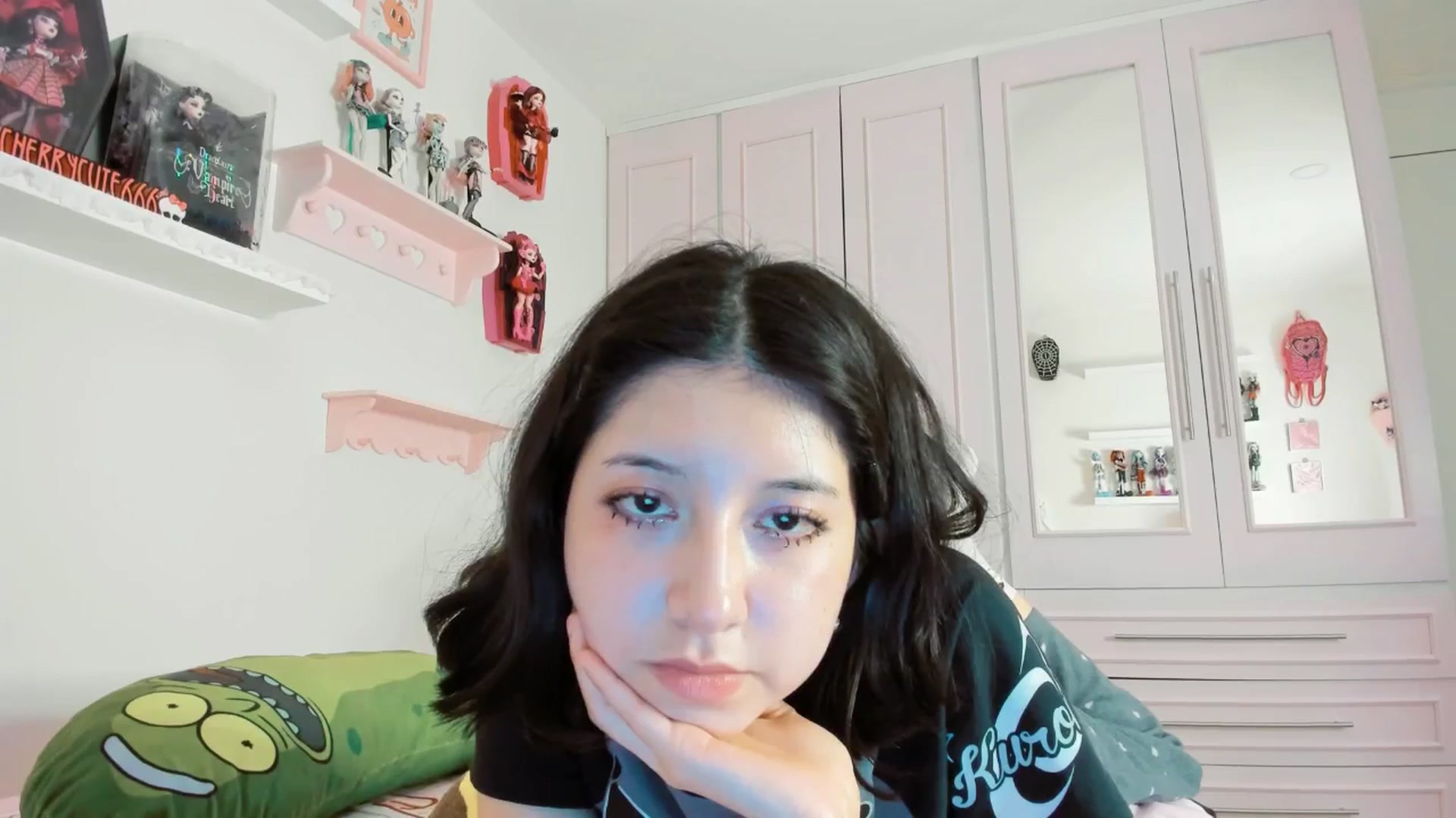 Gallery image thumbnail from Cherrycute666's myfreecams stream on, 10/18/2025, 08:57 image 16 of 20