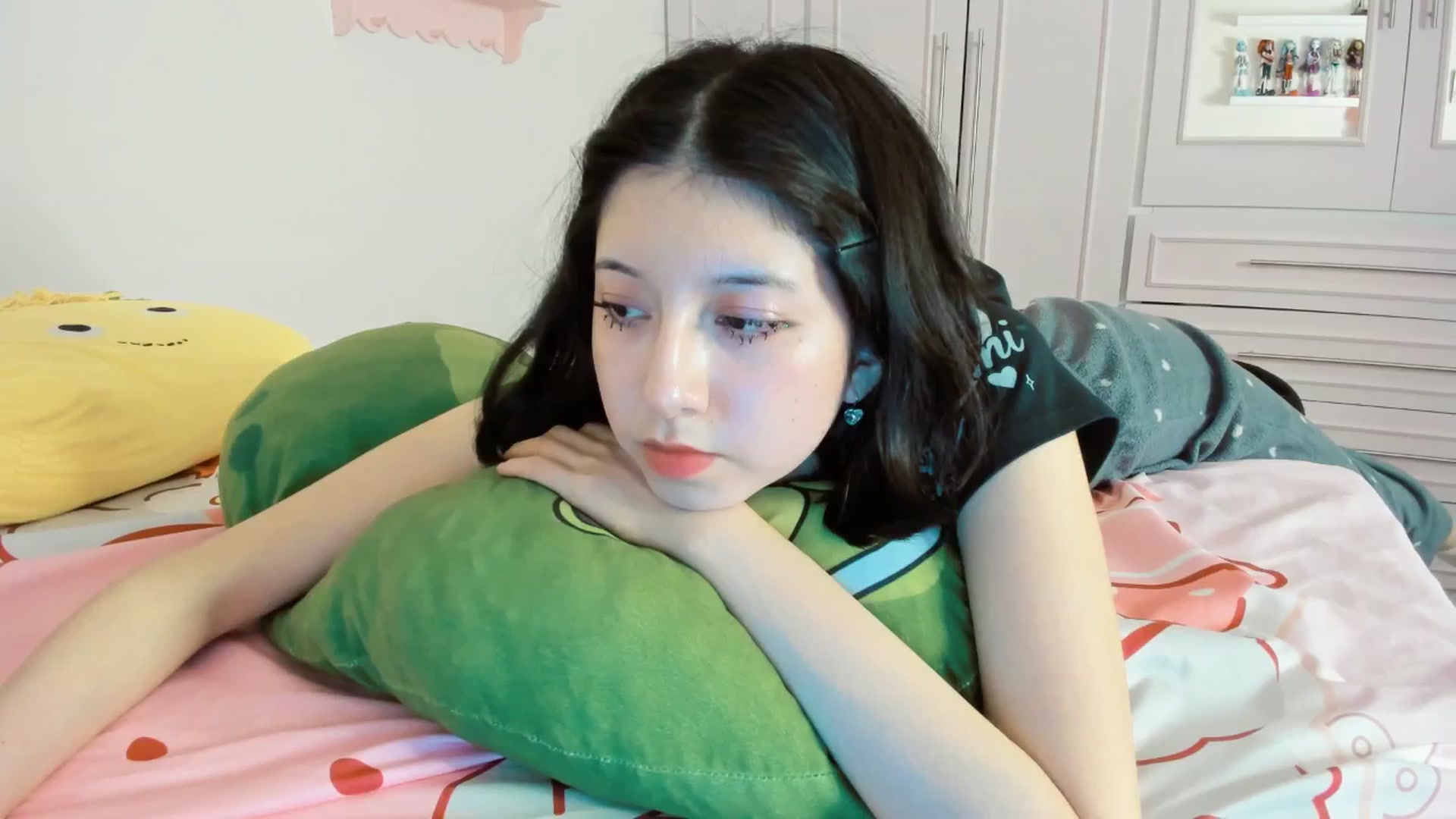 Gallery image thumbnail from Cherrycute666's myfreecams stream on, 10/18/2025, 08:57 image 5 of 20