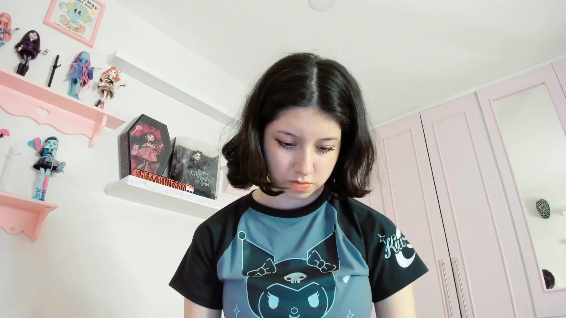 Gallery image thumbnail from Cherrycute666's myfreecams stream on, 10/18/2025, 08:57 image 10 of 20