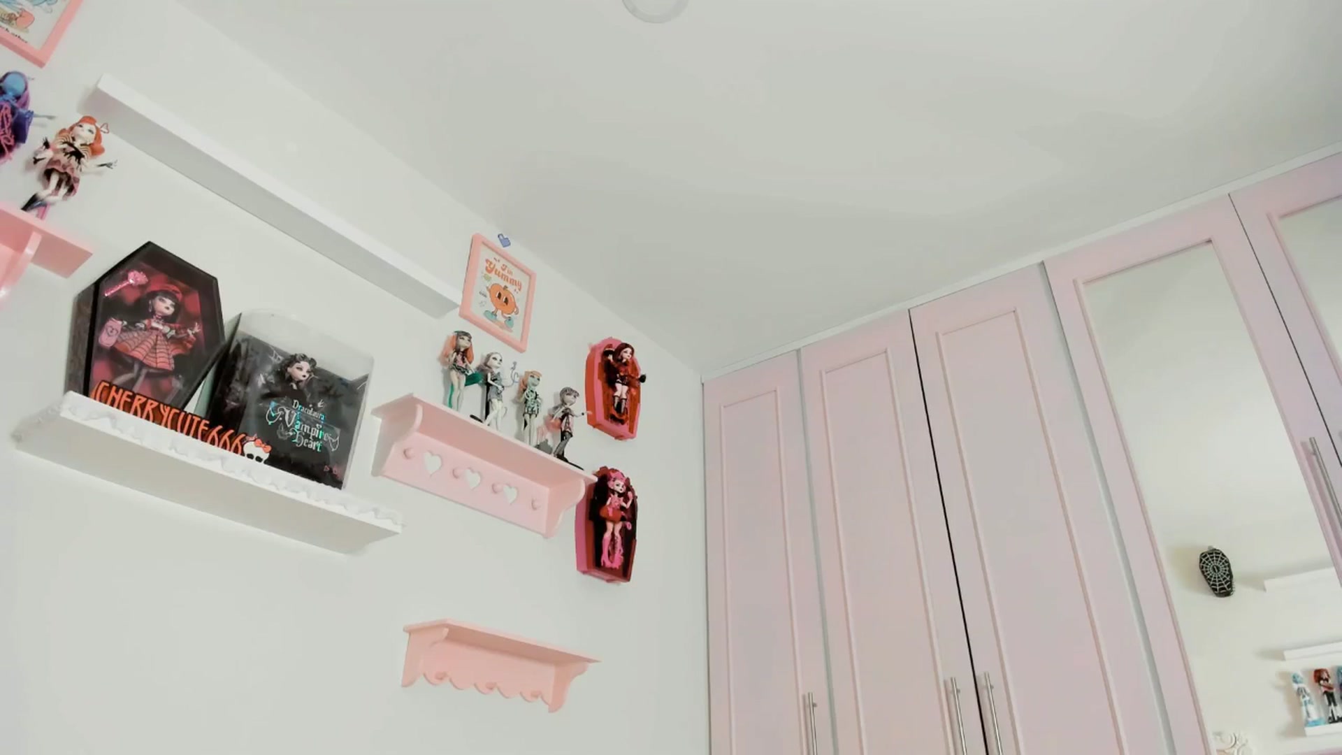 Gallery image thumbnail from Cherrycute666's myfreecams stream on, 10/18/2025, 10:12 image 8 of 20
