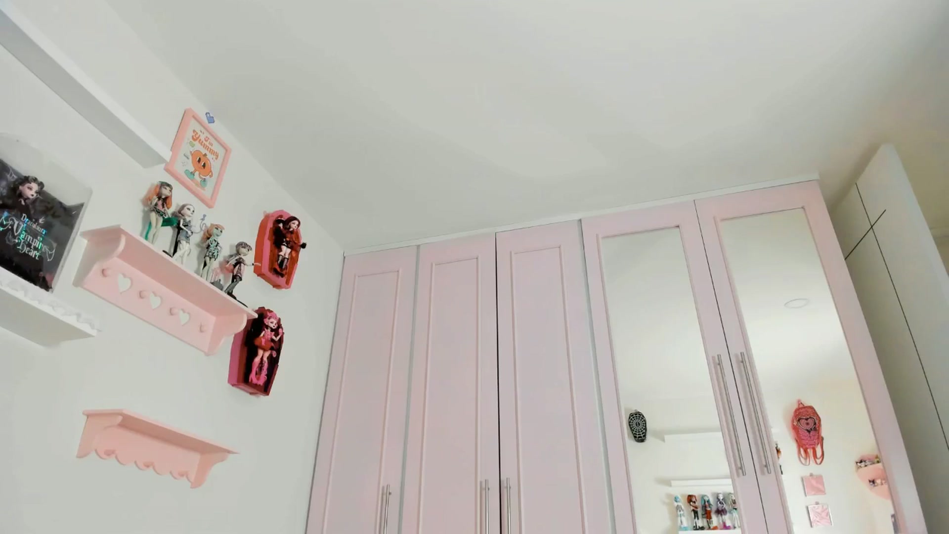 Gallery image thumbnail from Cherrycute666's myfreecams stream on, 10/18/2025, 10:12 image 7 of 20