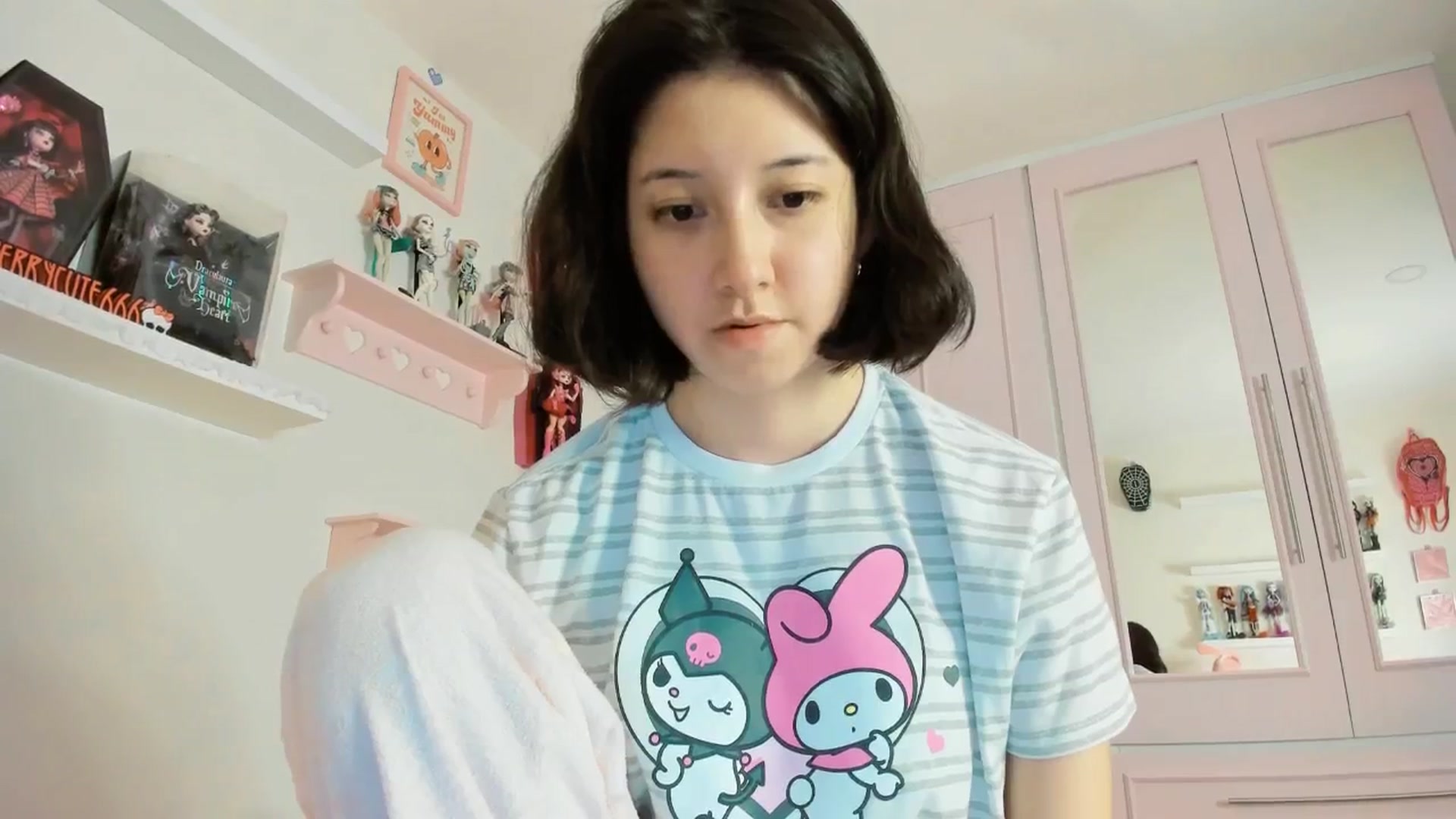 Gallery image thumbnail from Cherrycute666's myfreecams stream on, 10/19/2025, 10:10 image 7 of 20