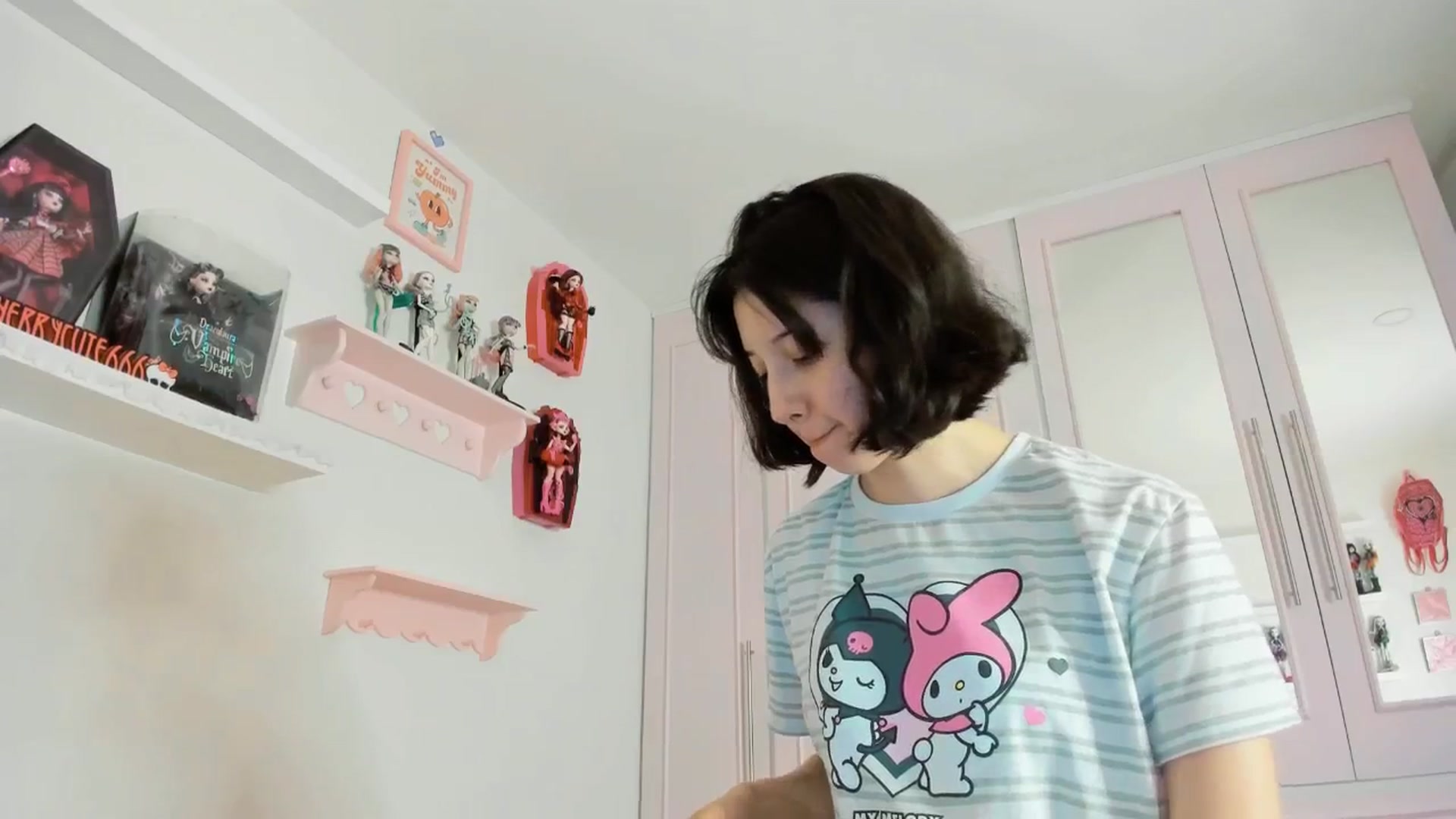 Gallery image thumbnail from Cherrycute666's myfreecams stream on, 10/19/2025, 10:10 image 11 of 20