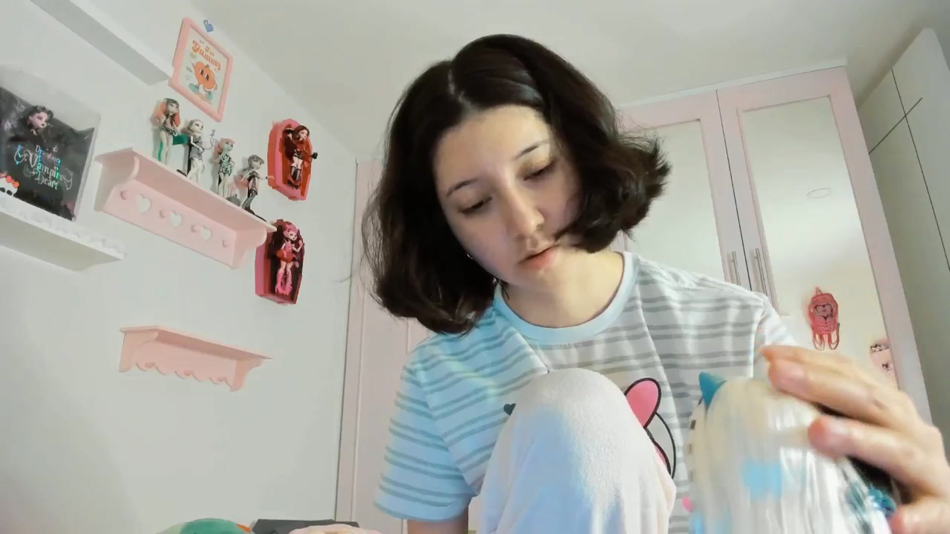 Gallery image thumbnail from Cherrycute666's myfreecams stream on, 10/19/2025, 10:10 image 19 of 20