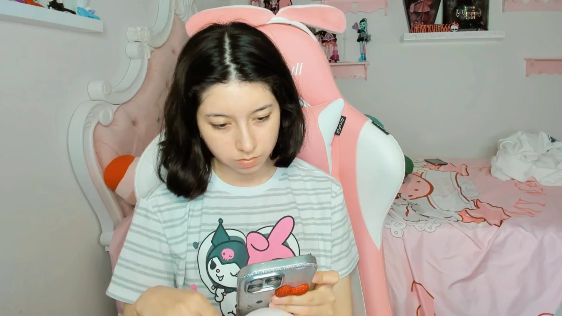 Gallery image thumbnail from Cherrycute666's myfreecams stream on, 10/20/2025, 01:13 image 18 of 20