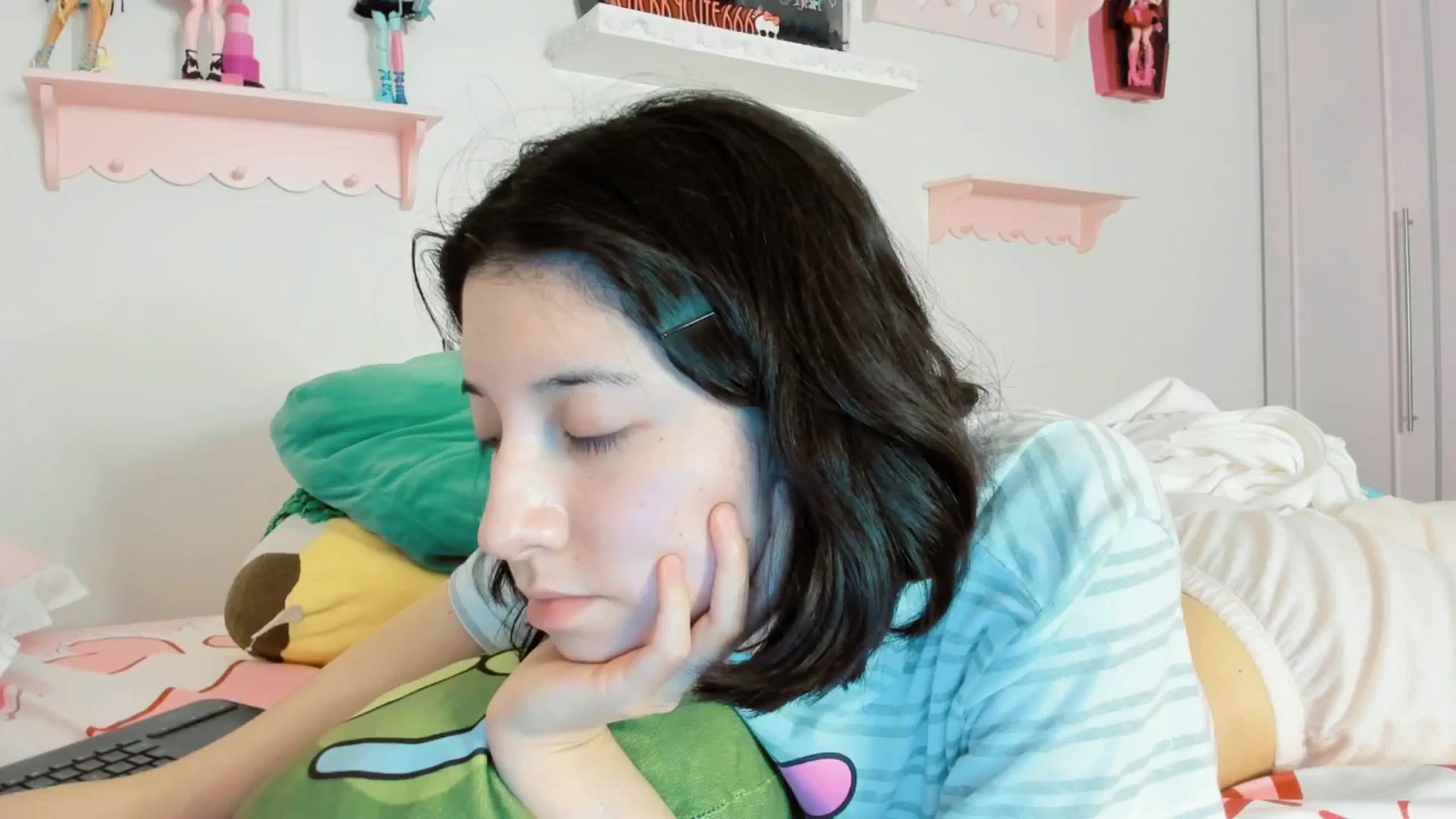 Gallery image thumbnail from Cherrycute666's myfreecams stream on, 10/20/2025, 01:13 image 14 of 20