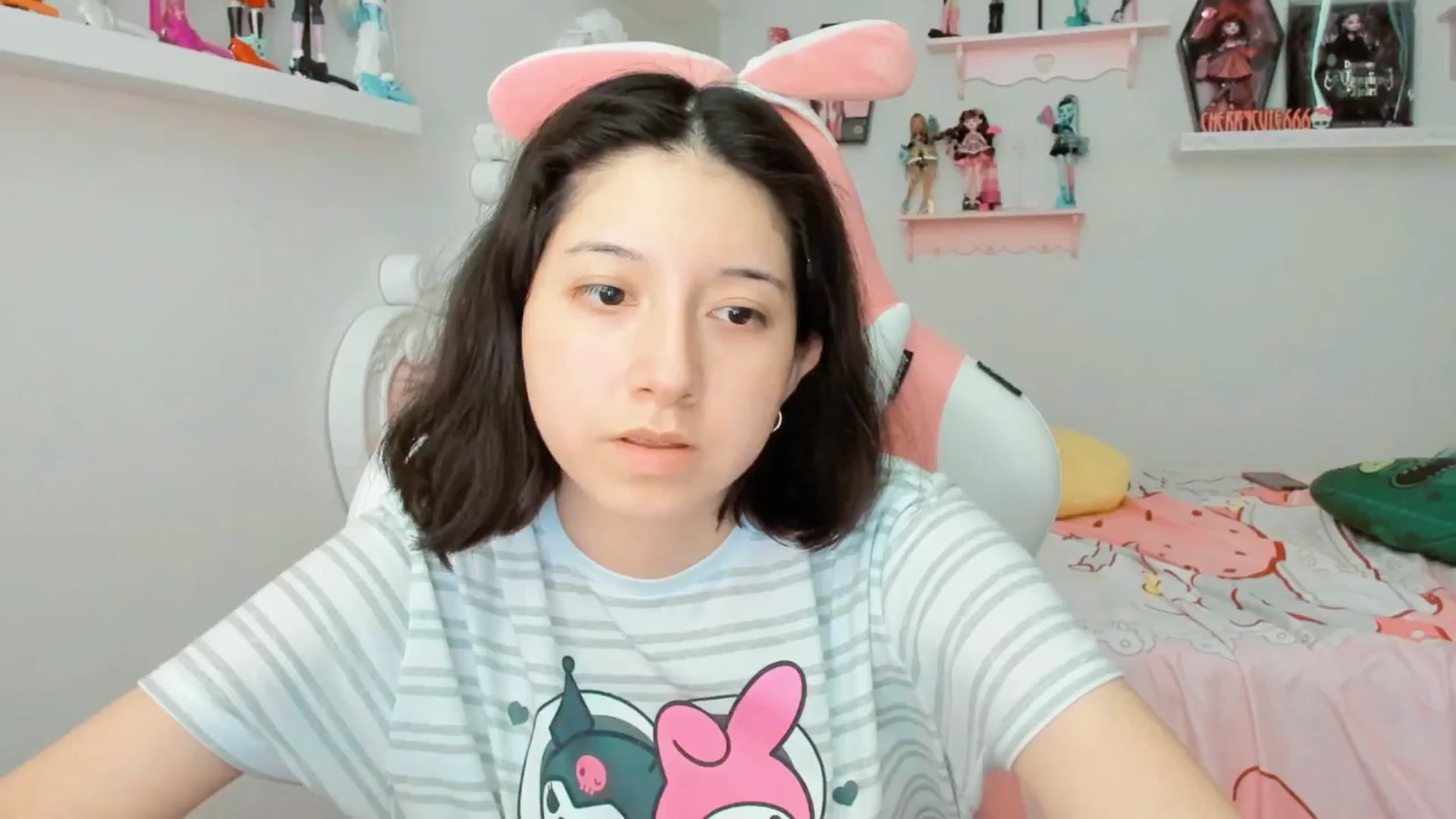 Gallery image thumbnail from Cherrycute666's myfreecams stream on, 10/20/2025, 01:13 image 7 of 20