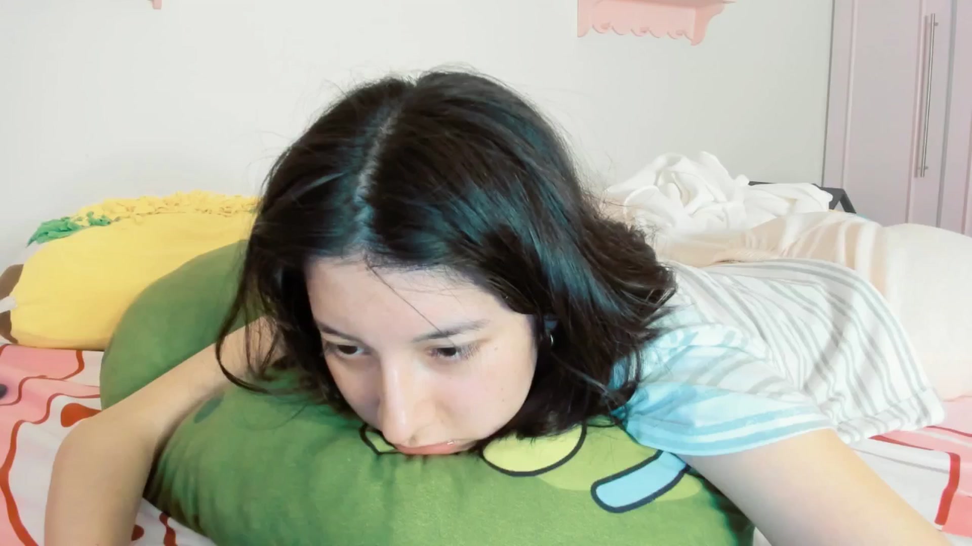 Gallery image thumbnail from Cherrycute666's myfreecams stream on, 10/20/2025, 02:51 image 17 of 20