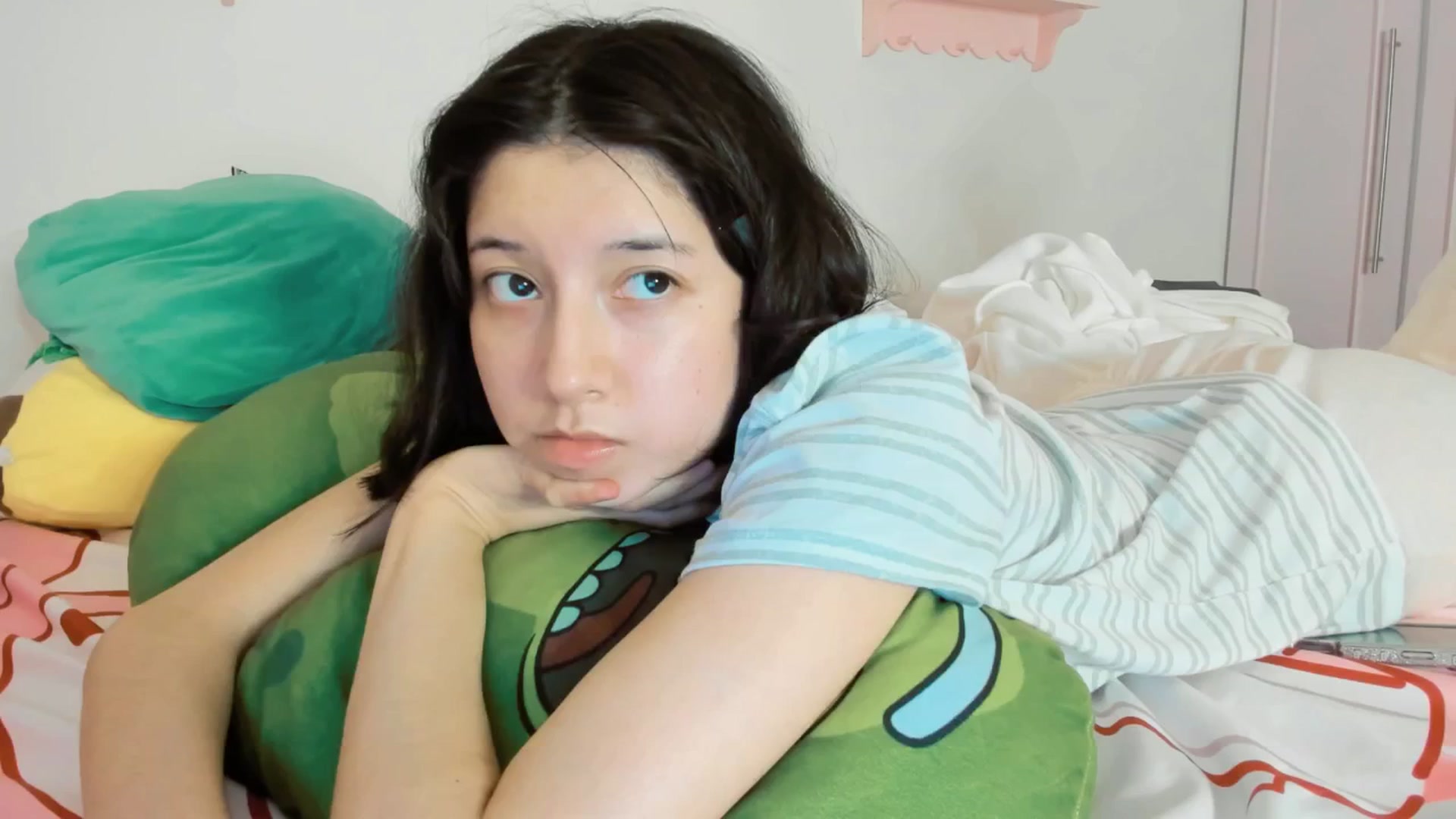 Gallery image thumbnail from Cherrycute666's myfreecams stream on, 10/20/2025, 02:51 image 13 of 20