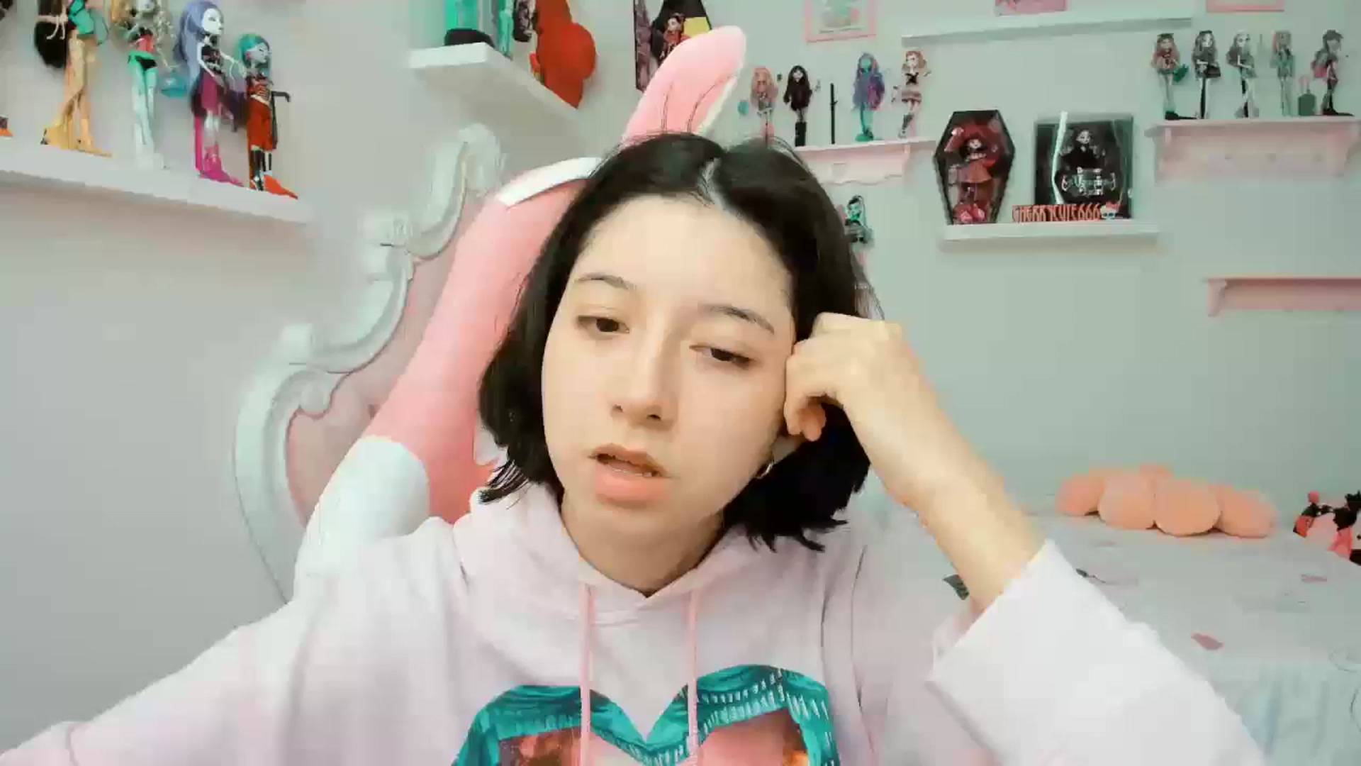 Gallery image thumbnail from Cherrycute666's myfreecams stream on, 11/11/2025, 21:25 image 5 of 20