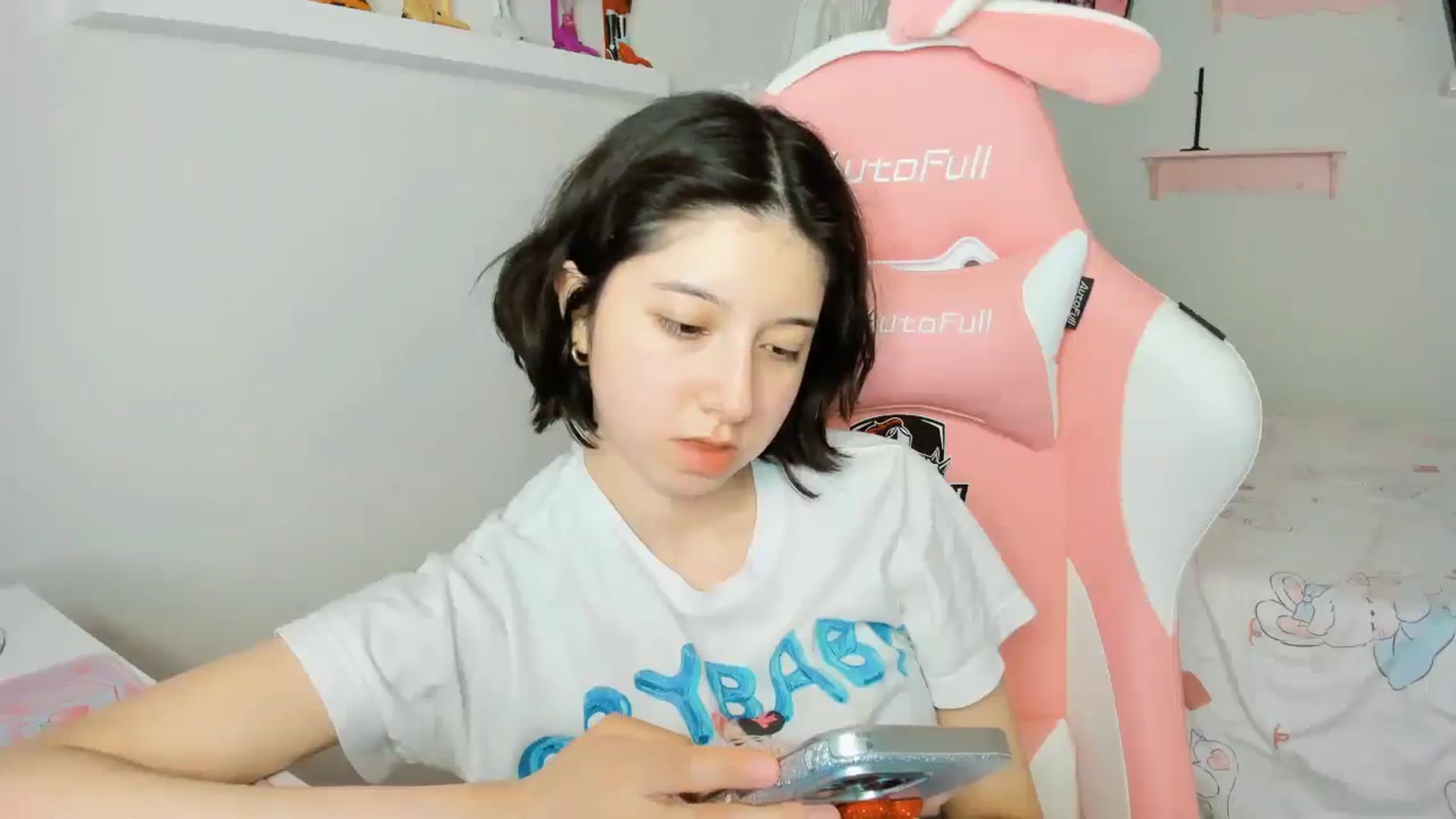 Gallery image thumbnail from Cherrycute666's myfreecams stream on, 11/13/2025, 05:40 image 2 of 20