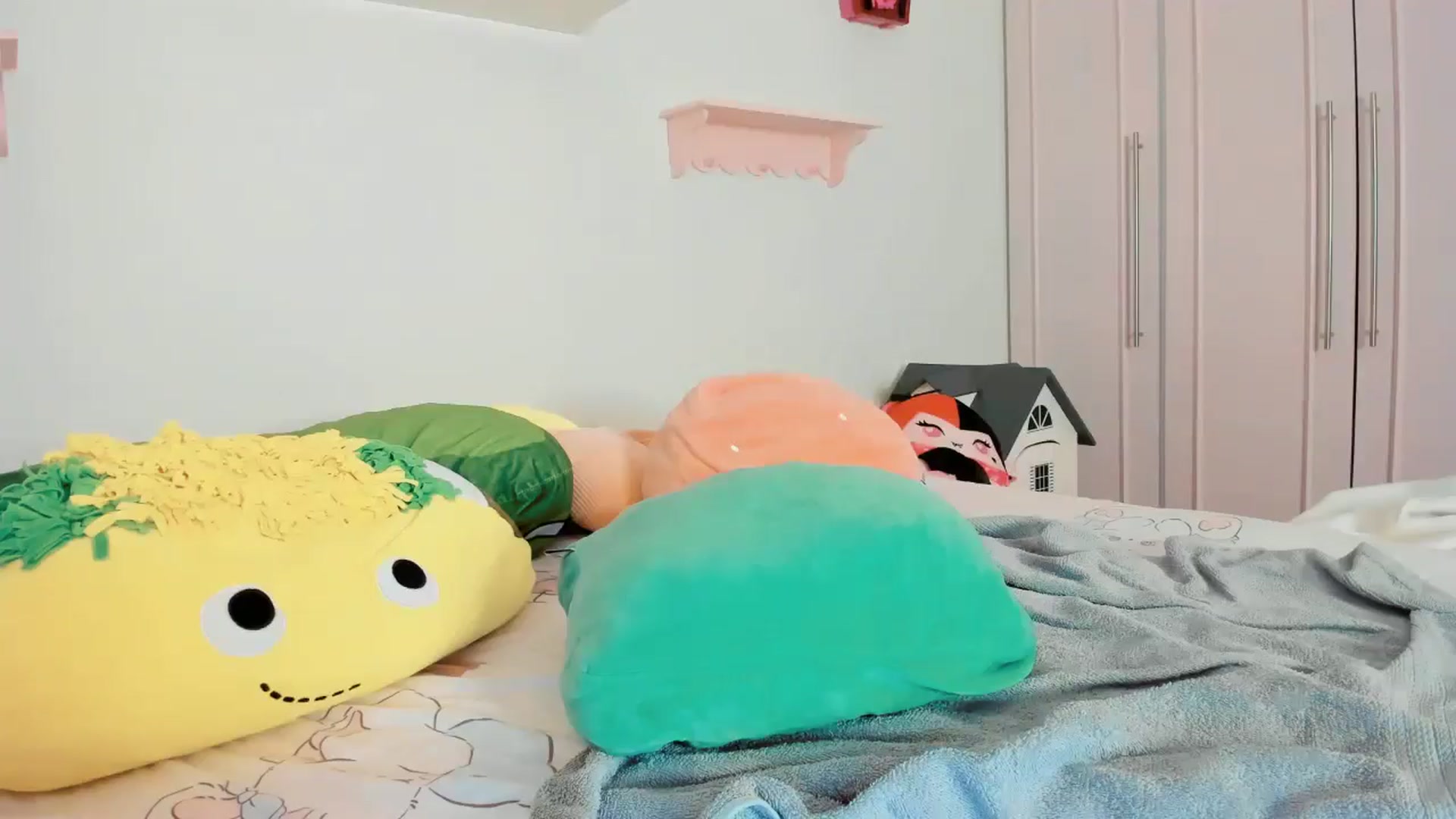 Gallery image thumbnail from Cherrycute666's myfreecams stream on, 11/13/2025, 06:47 image 16 of 20