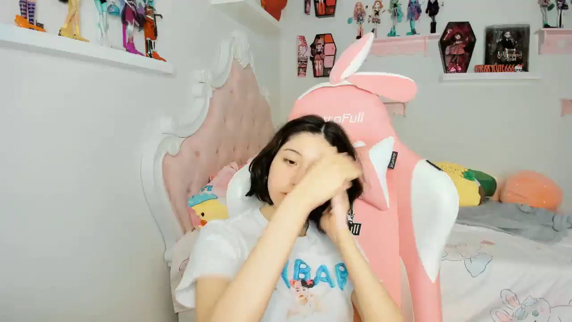 Gallery image thumbnail from Cherrycute666's myfreecams stream on, 11/13/2025, 06:47 image 4 of 20