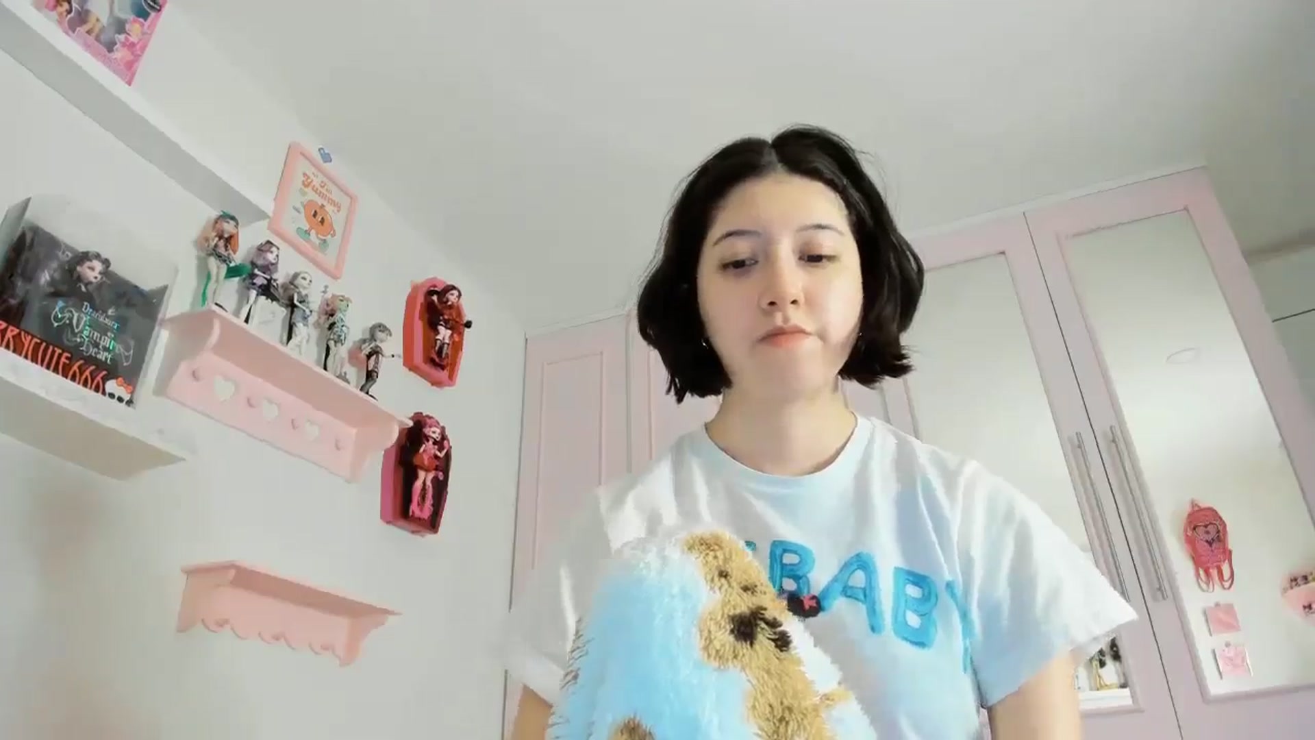Gallery image thumbnail from Cherrycute666's myfreecams stream on, 11/13/2025, 06:47 image 17 of 20