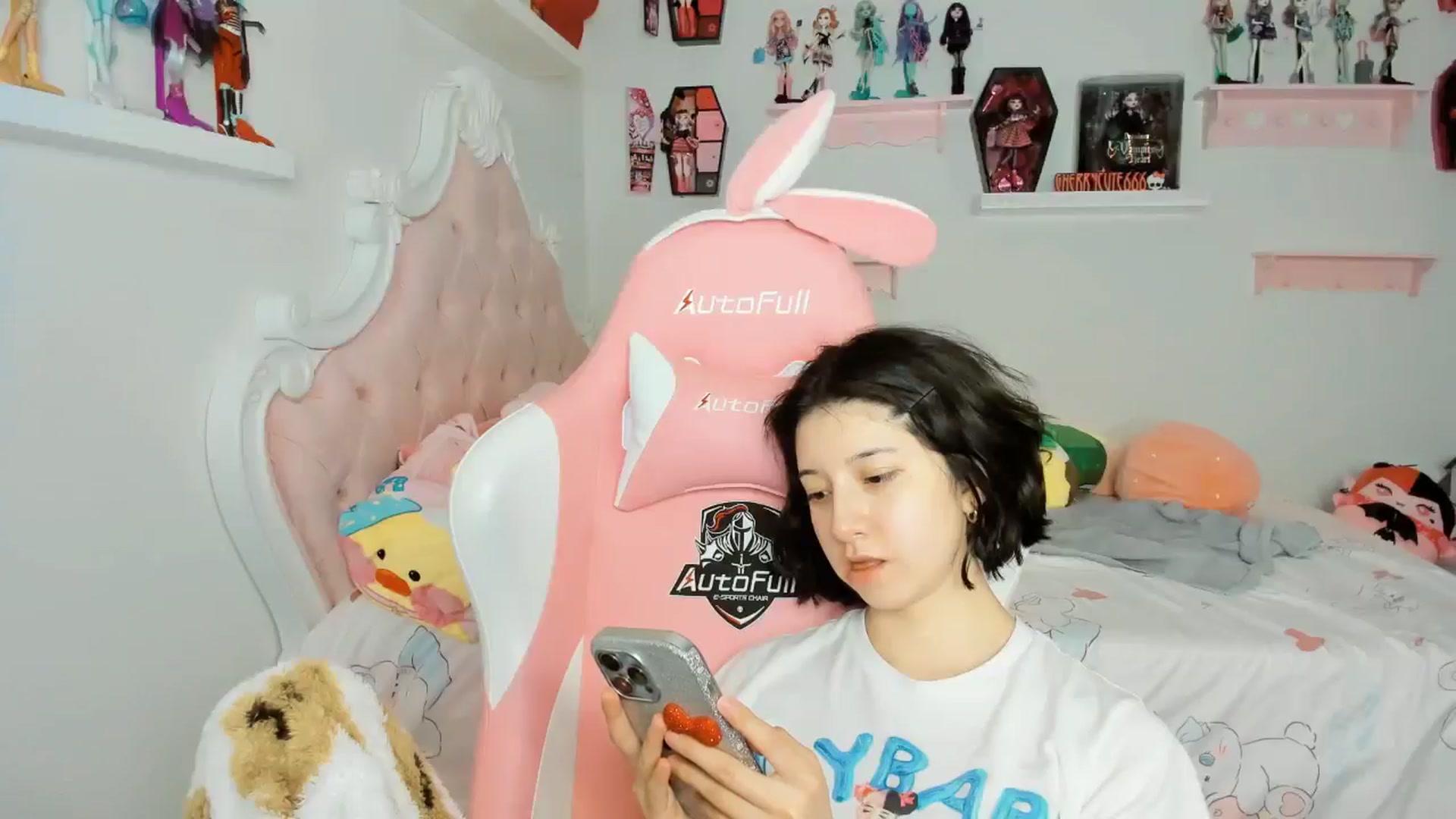 Gallery image thumbnail from Cherrycute666's myfreecams stream on, 11/13/2025, 06:47 image 3 of 20