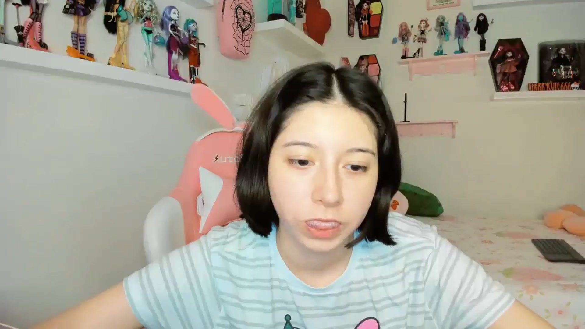 Gallery image thumbnail from Cherrycute666's myfreecams stream on, 11/20/2025, 05:51 image 9 of 20