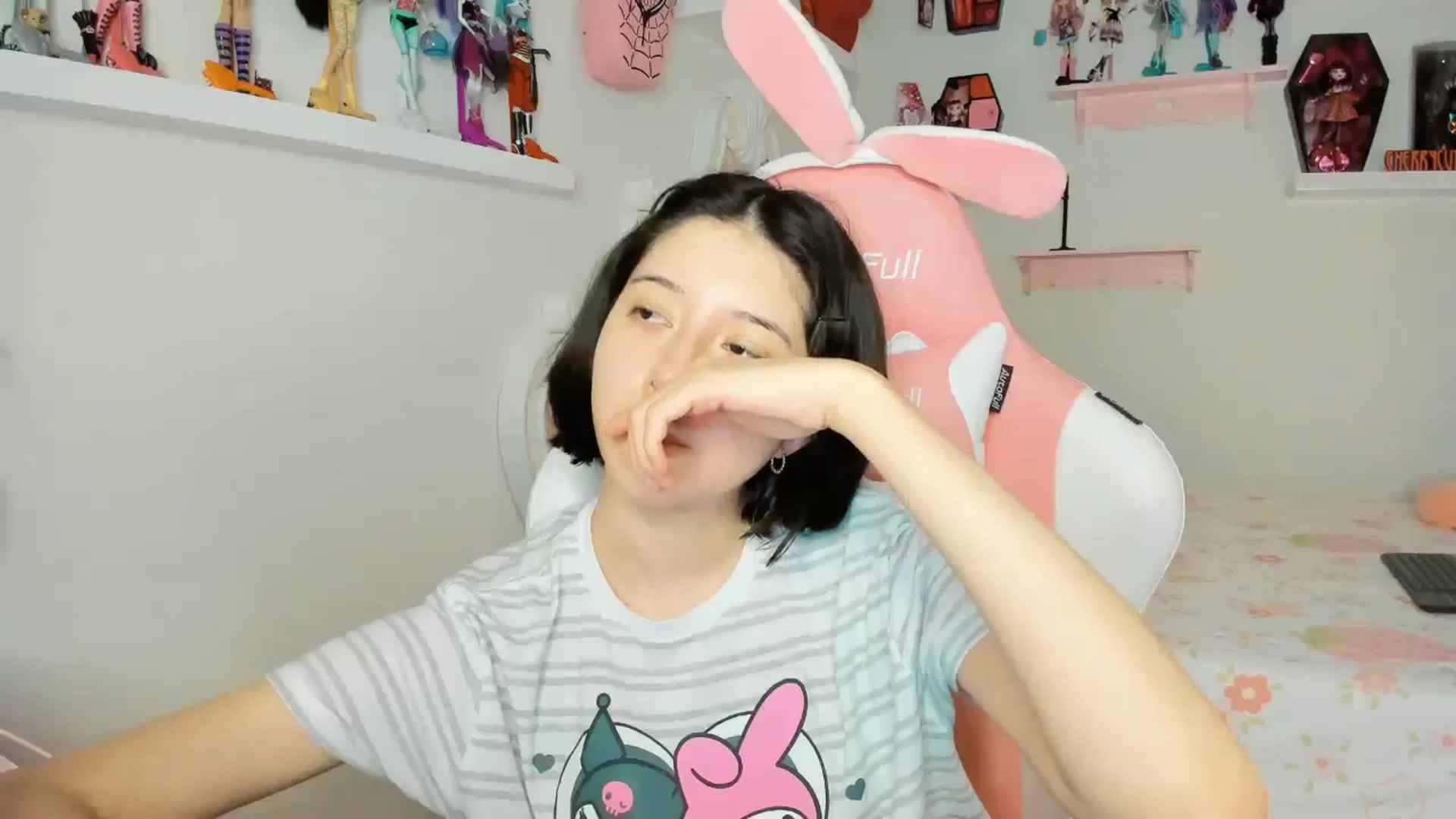 Gallery image thumbnail from Cherrycute666's myfreecams stream on, 11/20/2025, 05:51 image 12 of 20