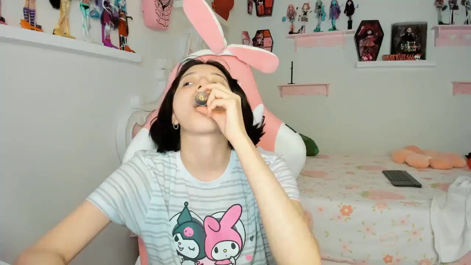 Gallery image thumbnail from Cherrycute666's myfreecams stream on, 11/20/2025, 06:24 image 18 of 20