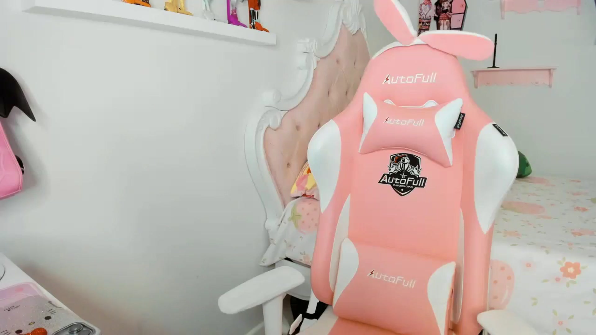Gallery image thumbnail from Cherrycute666's myfreecams stream on, 11/20/2025, 06:24 image 2 of 20