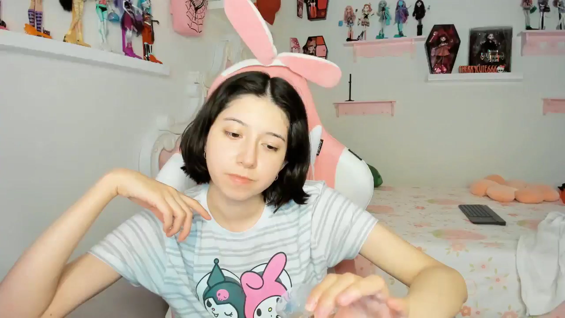 Gallery image thumbnail from Cherrycute666's myfreecams stream on, 11/20/2025, 06:24 image 19 of 20