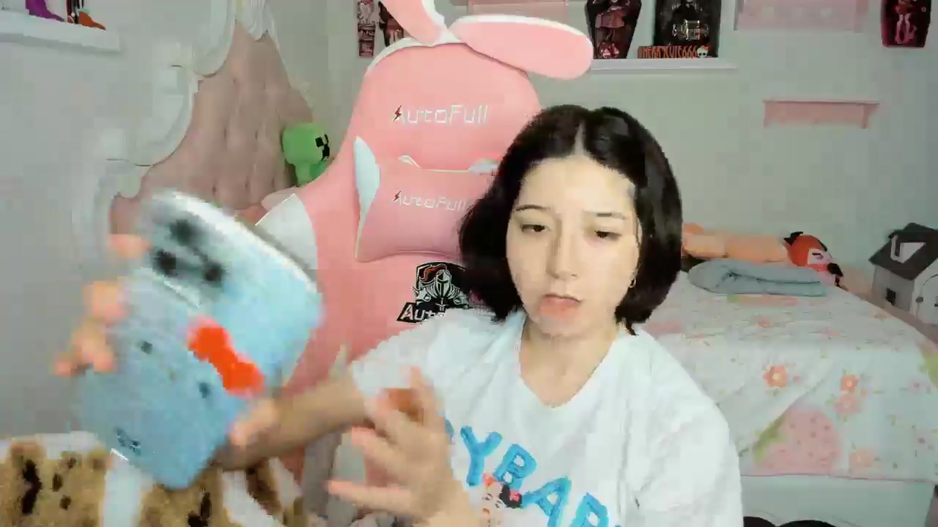 Gallery image thumbnail from Cherrycute666's myfreecams stream on, 11/21/2025, 04:40 image 6 of 20
