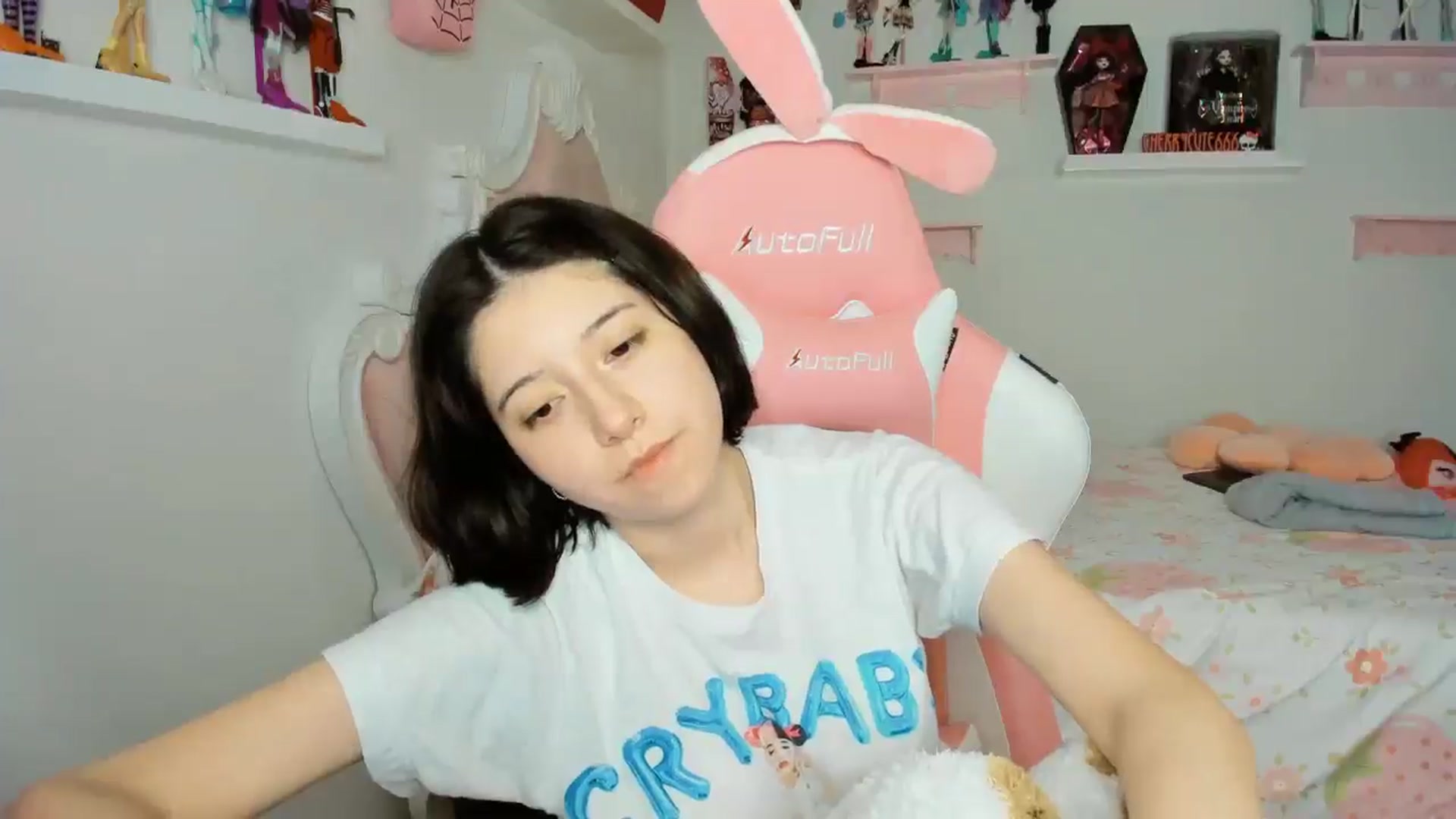 Gallery image thumbnail from Cherrycute666's myfreecams stream on, 11/21/2025, 04:40 image 10 of 20