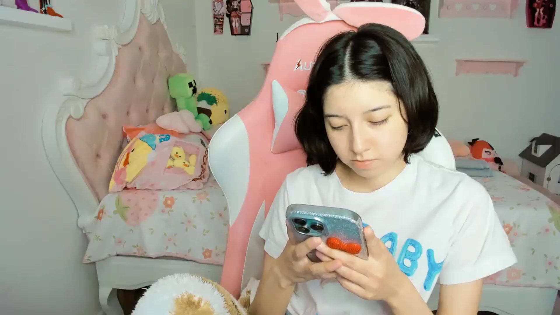 Gallery image thumbnail from Cherrycute666's myfreecams stream on, 11/21/2025, 04:40 image 7 of 20