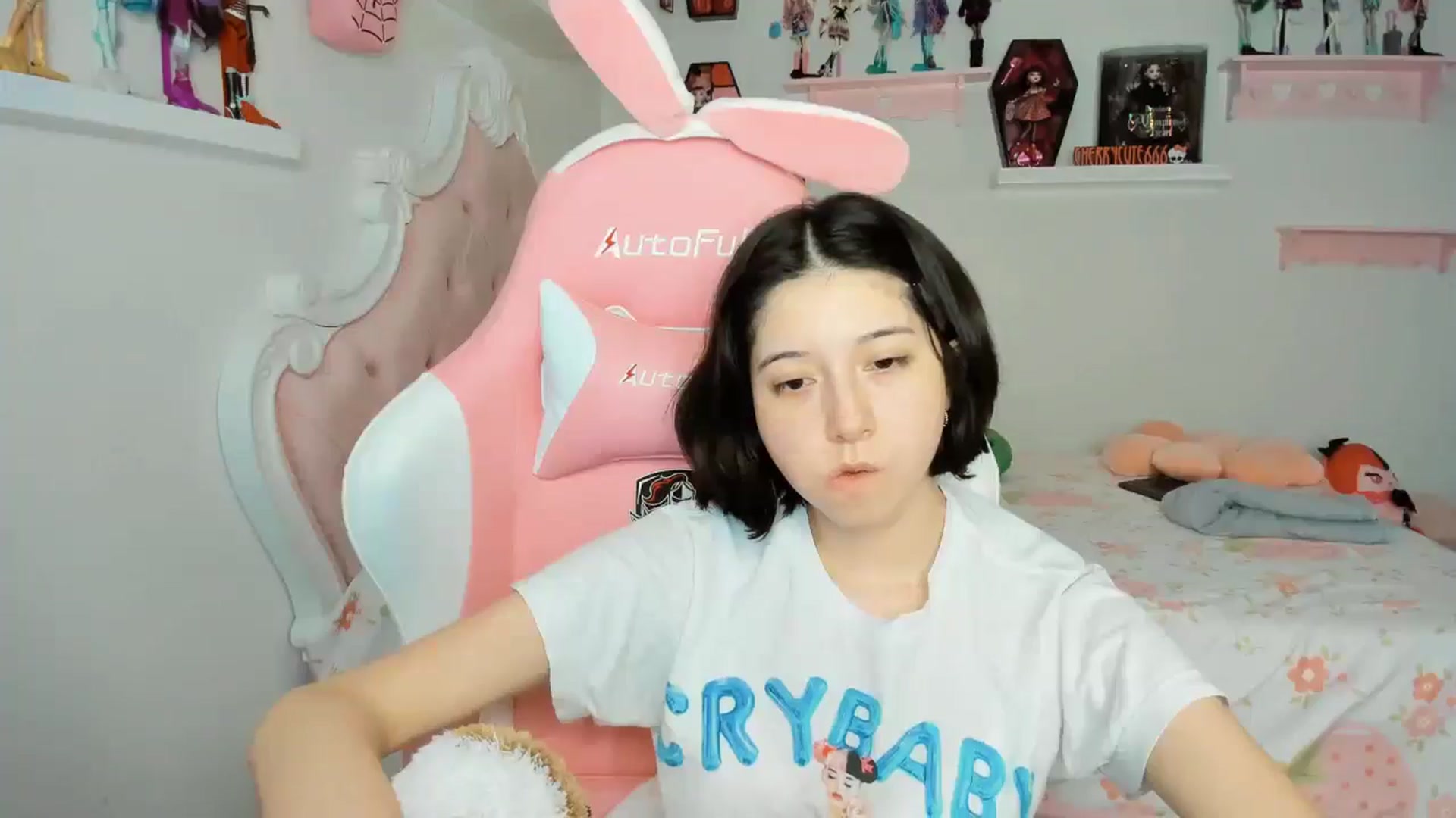 Gallery image thumbnail from Cherrycute666's myfreecams stream on, 11/21/2025, 04:40 image 4 of 20