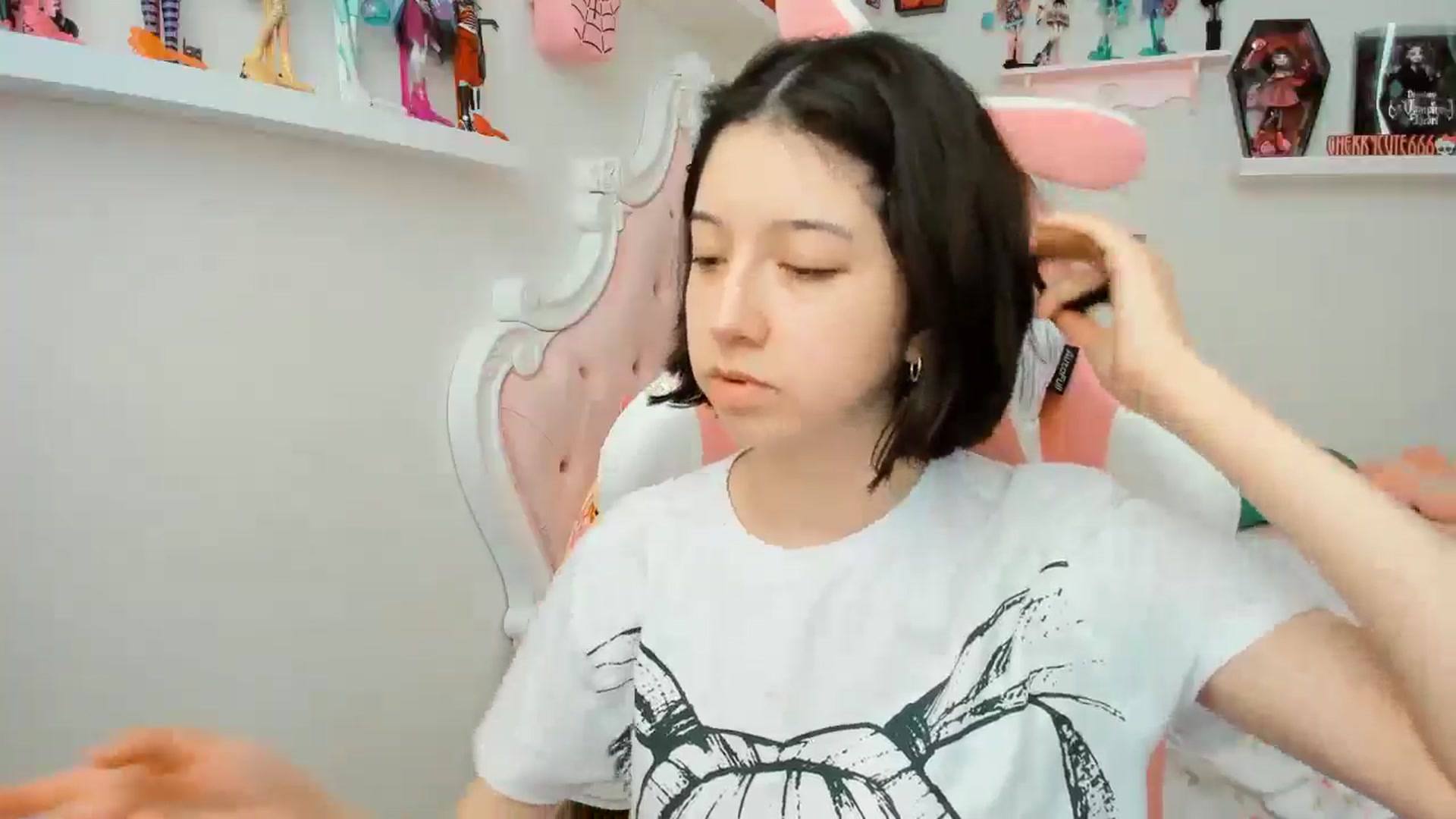 Gallery image thumbnail from Cherrycute666's myfreecams stream on, 11/21/2025, 21:47 image 13 of 20