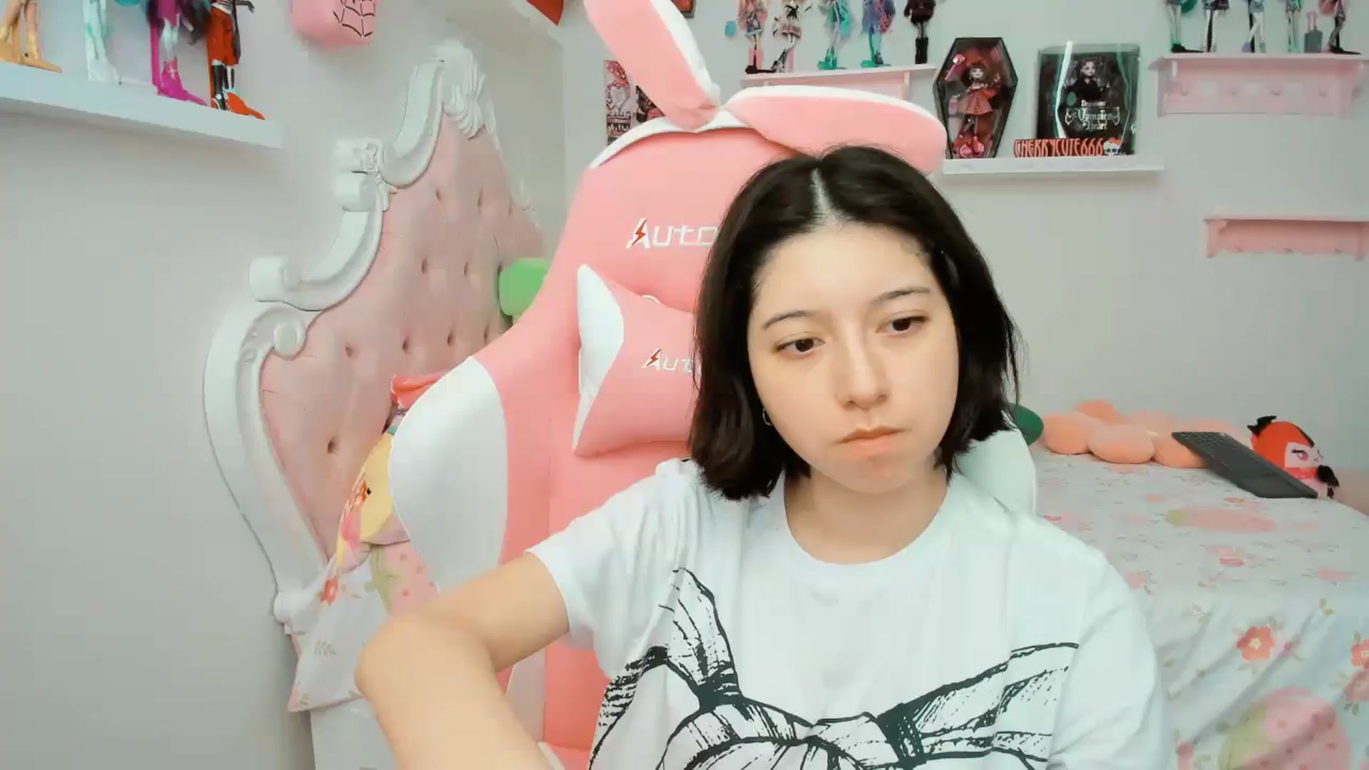 Gallery image thumbnail from Cherrycute666's myfreecams stream on, 11/21/2025, 21:47 image 3 of 20