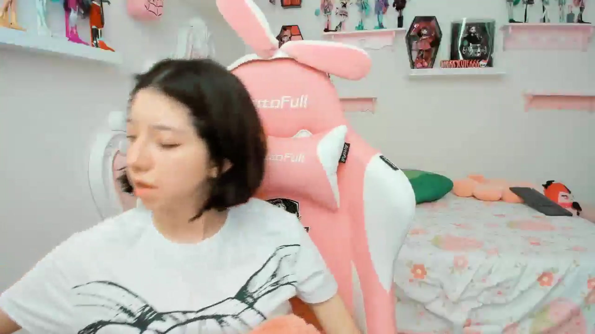Gallery image thumbnail from Cherrycute666's myfreecams stream on, 11/21/2025, 21:47 image 9 of 20