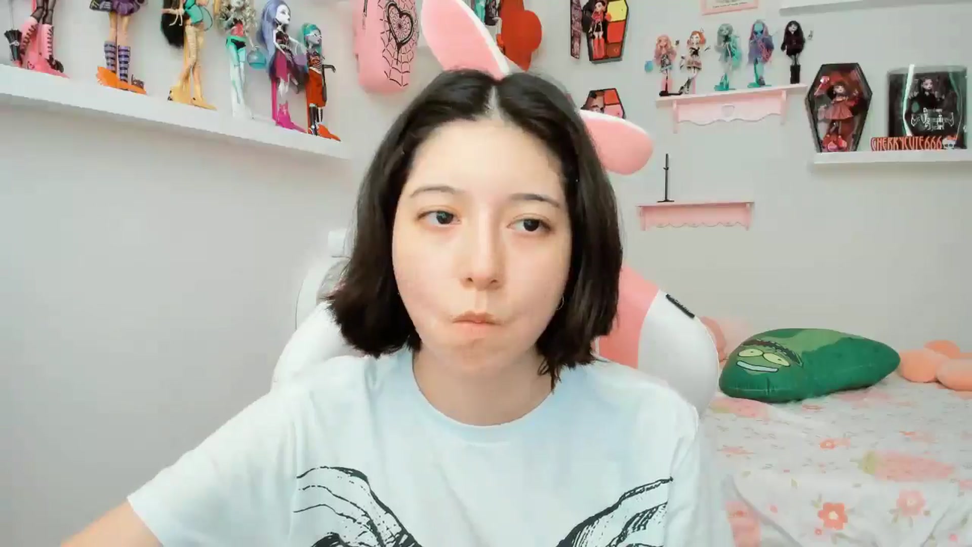Gallery image thumbnail from Cherrycute666's myfreecams stream on, 11/21/2025, 21:47 image 20 of 20