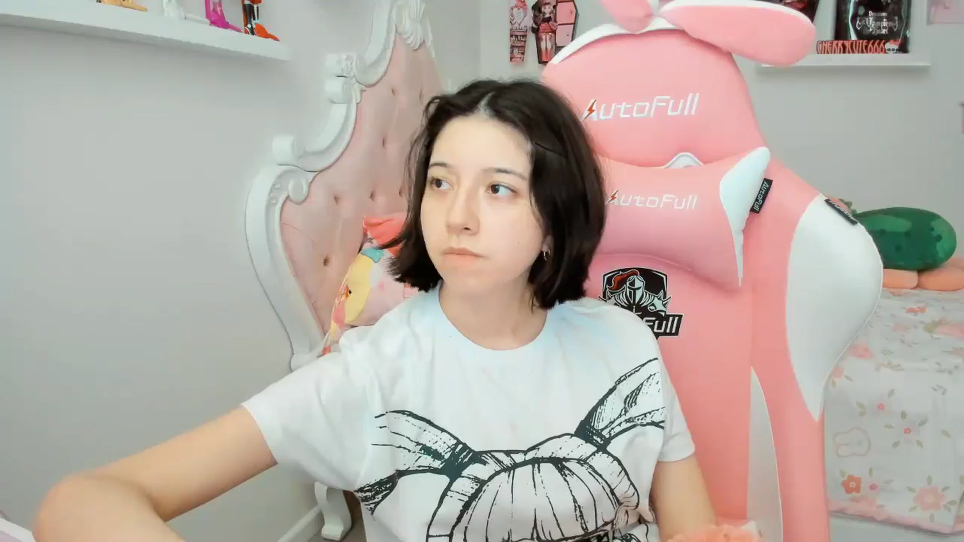 Gallery image thumbnail from Cherrycute666's myfreecams stream on, 11/21/2025, 23:28 image 8 of 20