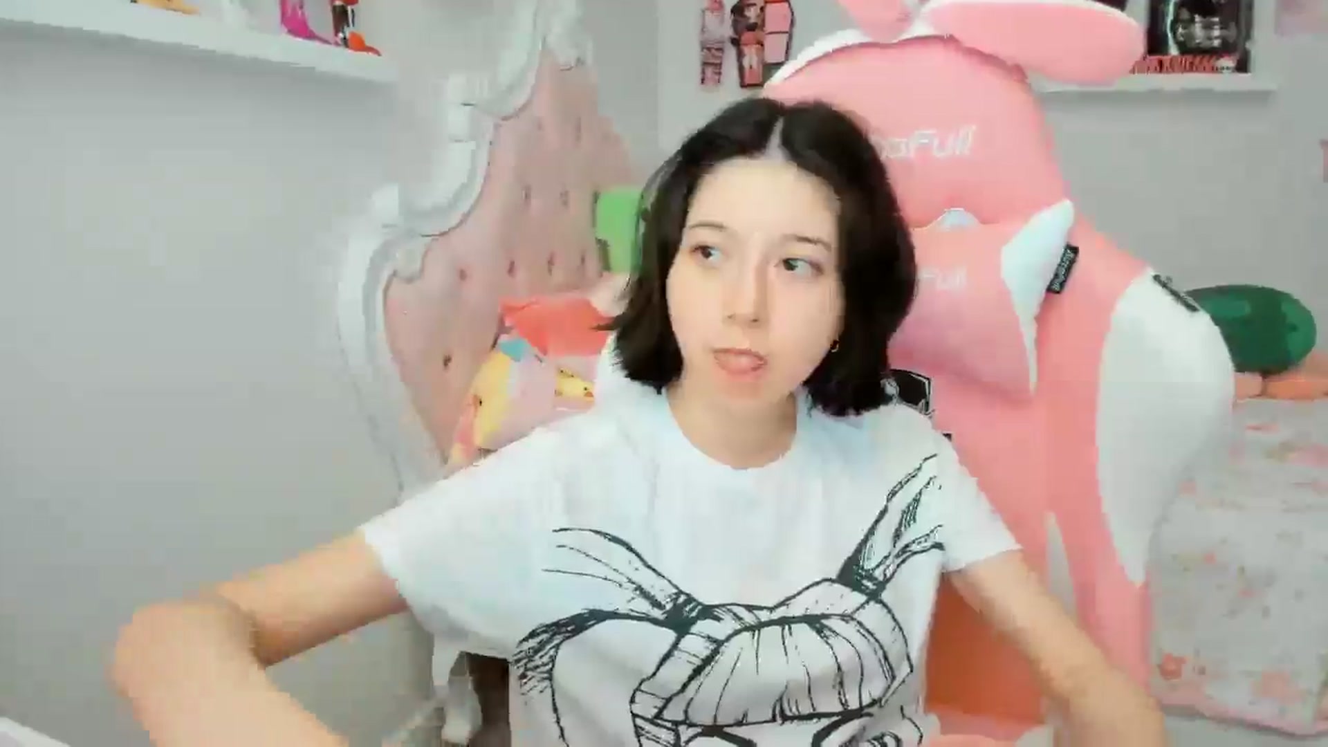 Gallery image thumbnail from Cherrycute666's myfreecams stream on, 11/21/2025, 23:28 image 7 of 20