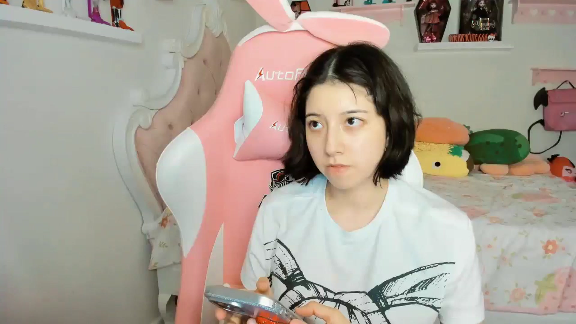 Gallery image thumbnail from Cherrycute666's myfreecams stream on, 11/22/2025, 05:16 image 2 of 20