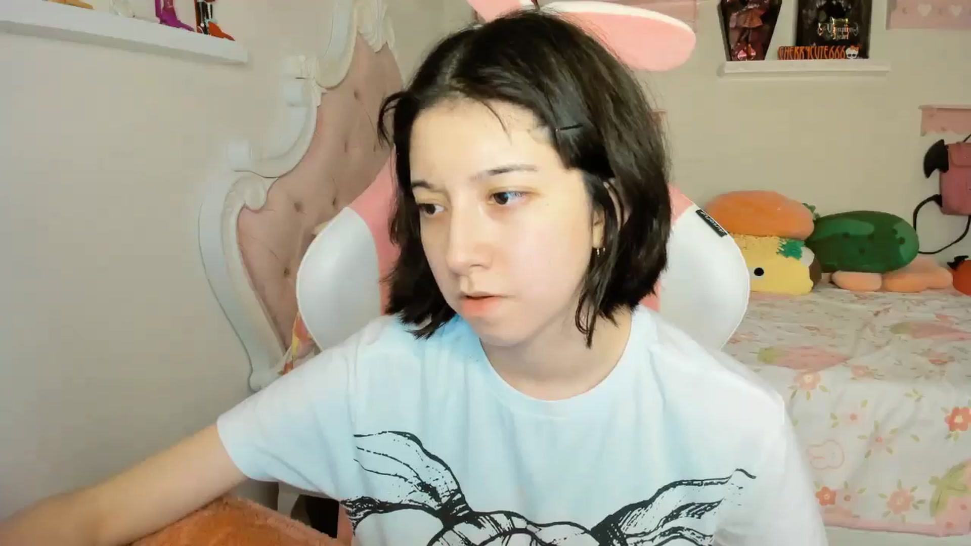 Gallery image thumbnail from Cherrycute666's myfreecams stream on, 11/22/2025, 05:16 image 6 of 20