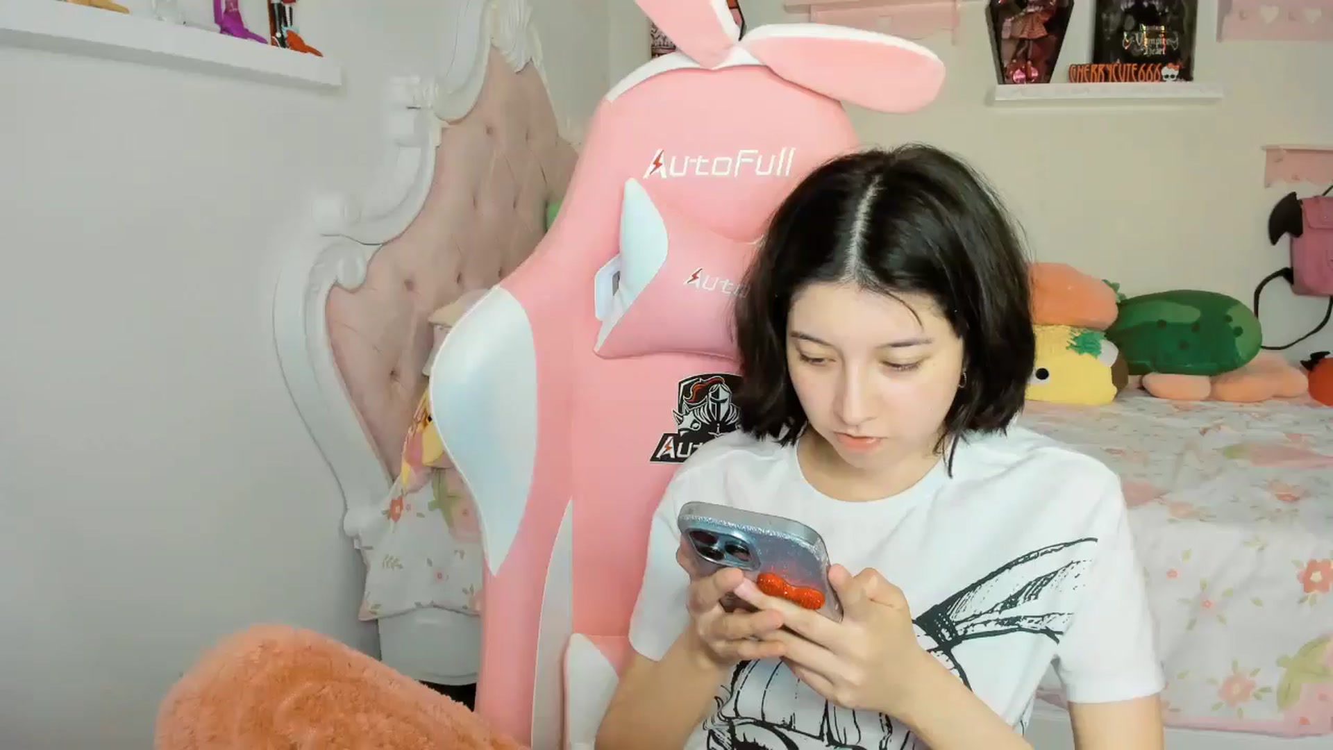 Gallery image thumbnail from Cherrycute666's myfreecams stream on, 11/22/2025, 05:16 image 7 of 20