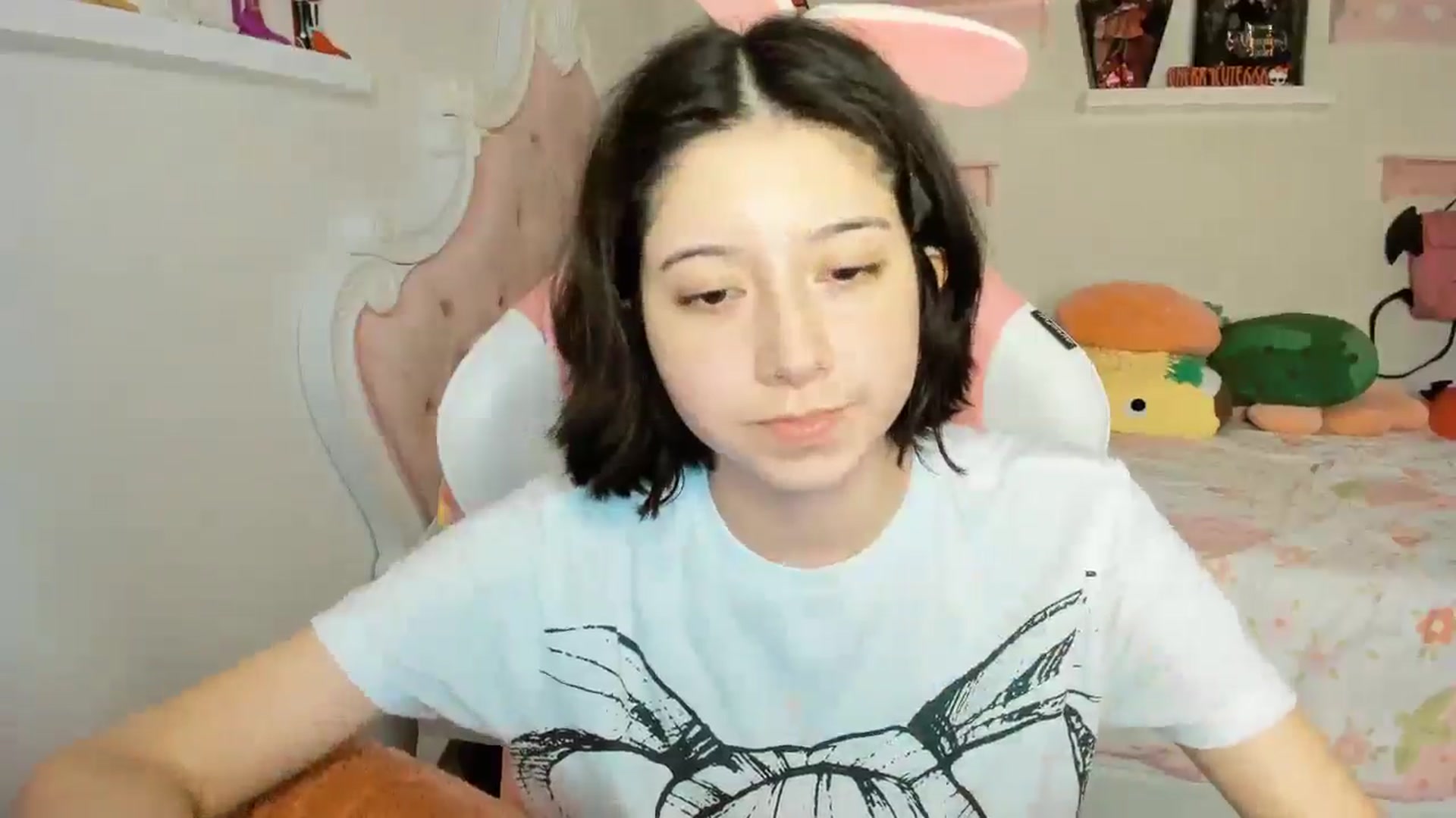 Gallery image thumbnail from Cherrycute666's myfreecams stream on, 11/22/2025, 05:16 image 5 of 20